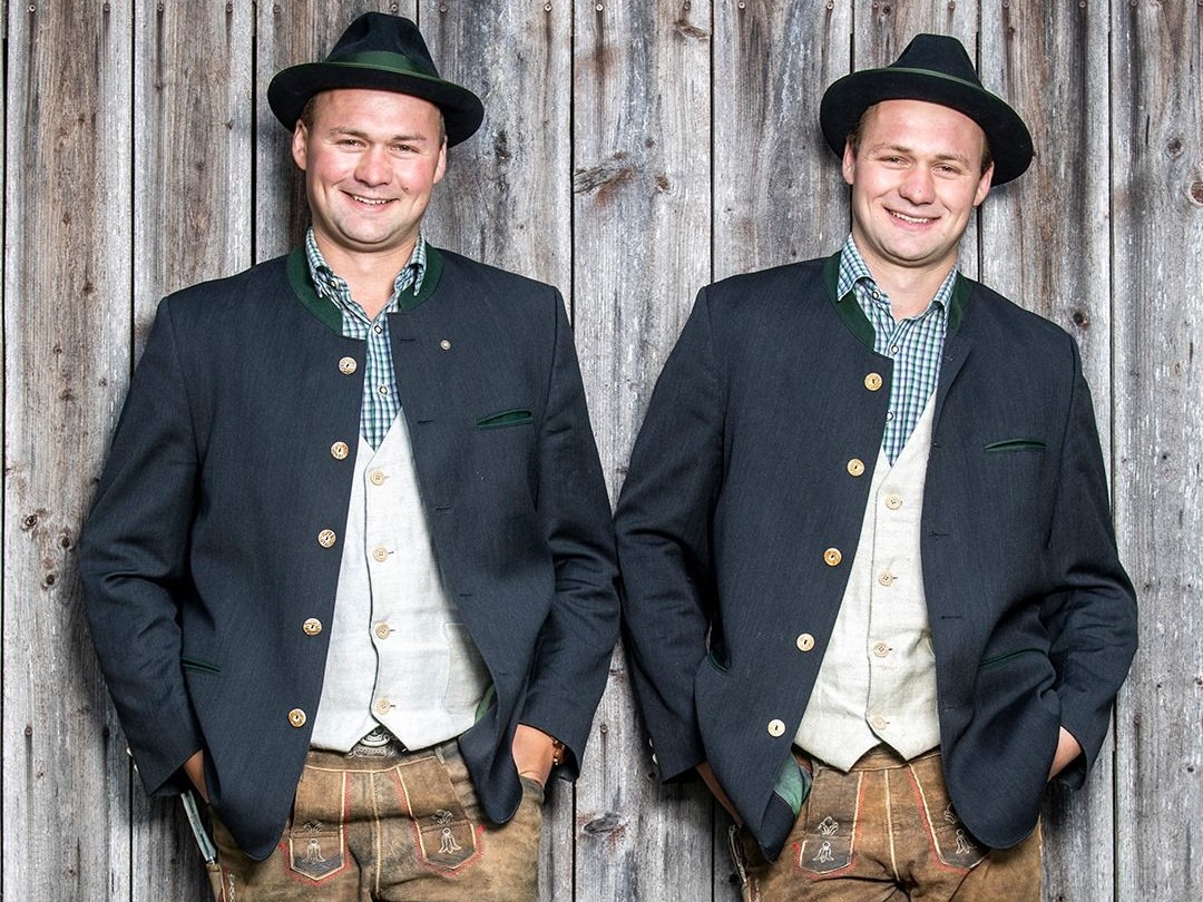 Ihre Einnahmen spenden die Hatz-Zwillinge dem Roten Kreuz.