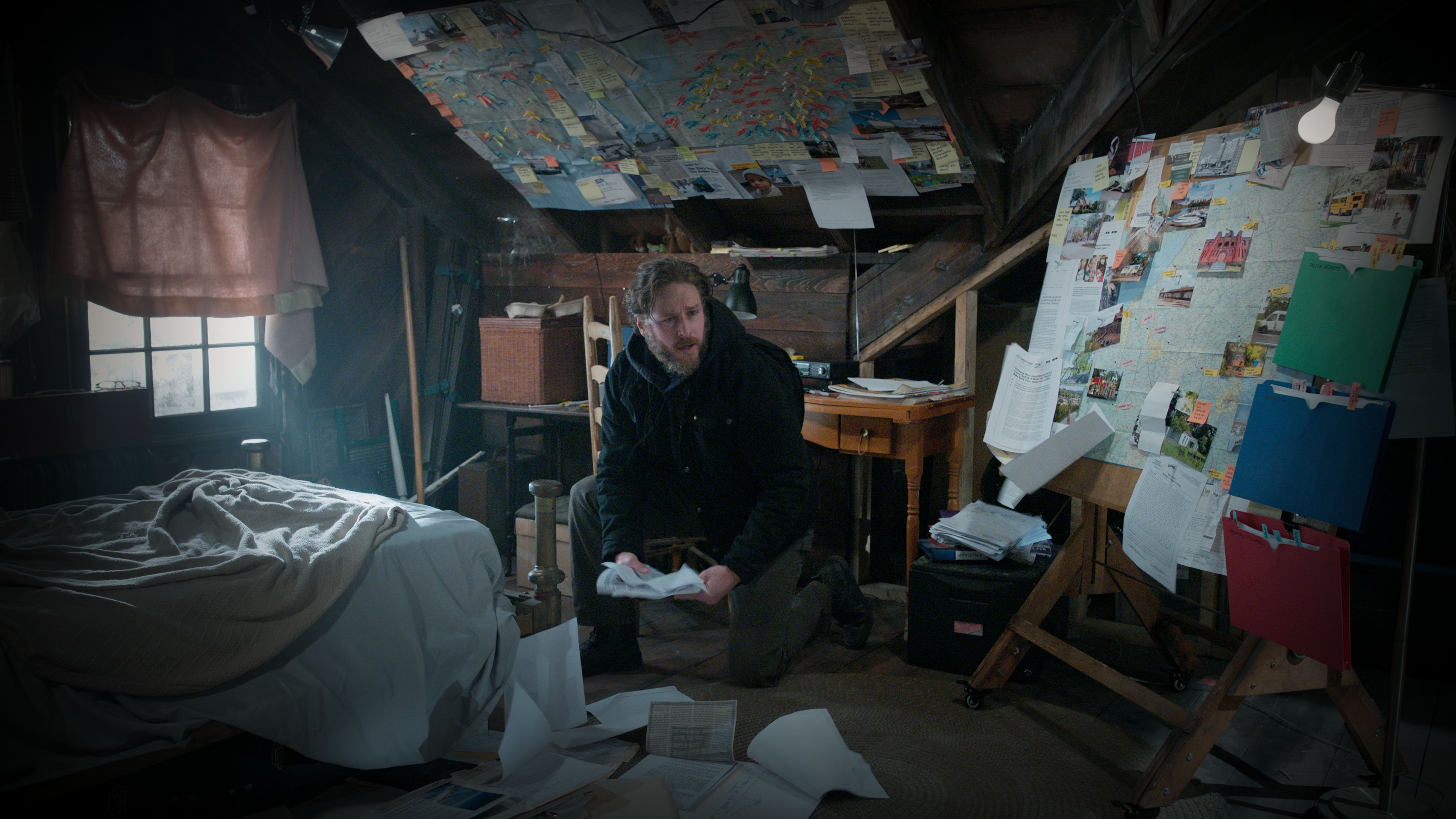 Josh (mit wildem Bart) gibt den Einzelkämpfer.