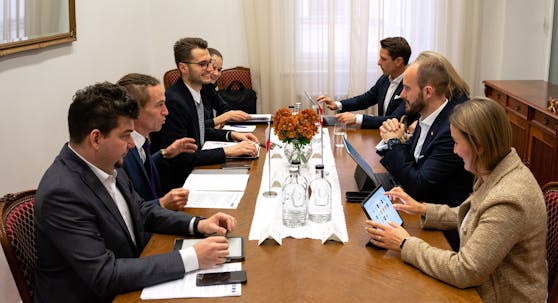 Delegace mimo jiné jednala s českými kolegy o bezpečnostních otázkách.