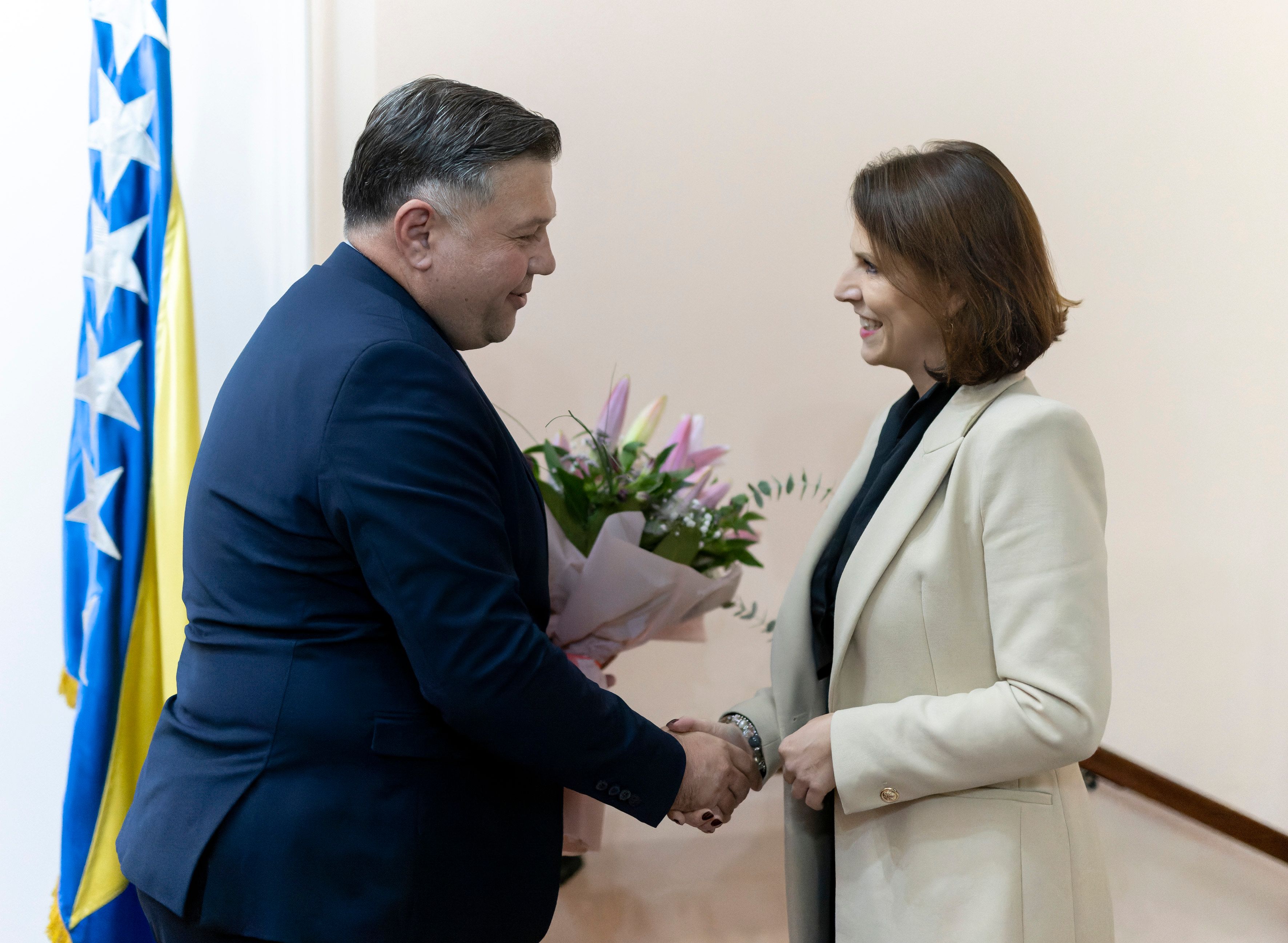 Kanzleramtsministerin Karoline Edtstadler (VP) in Bosnien