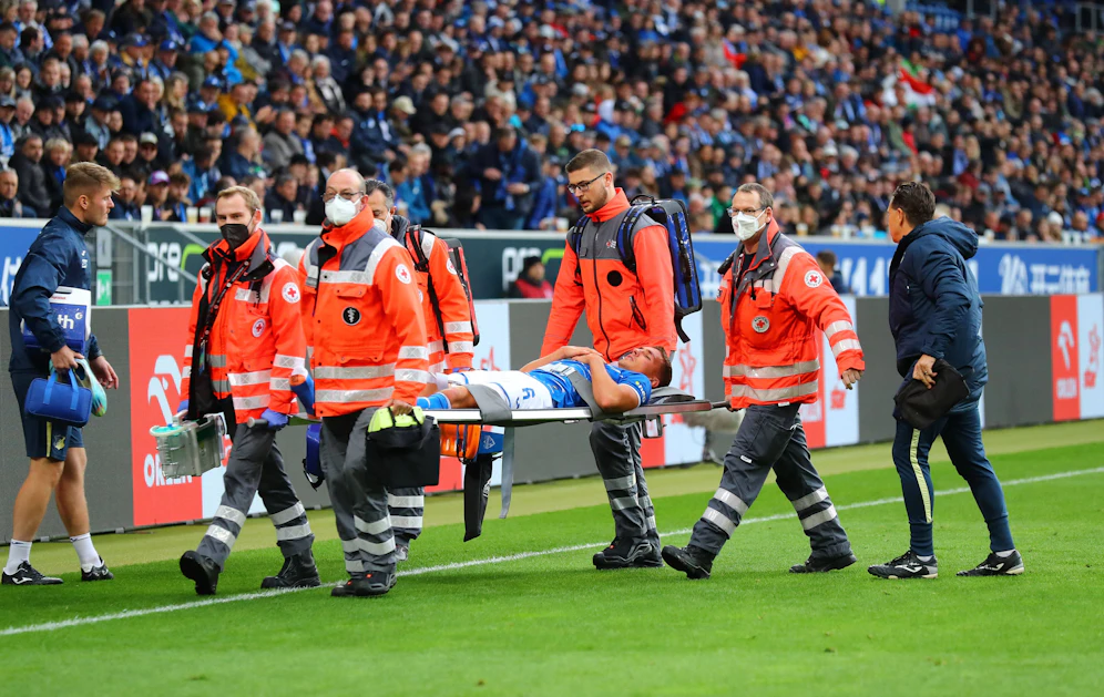 Grischa Prömel musste verletzt vom Feld.
