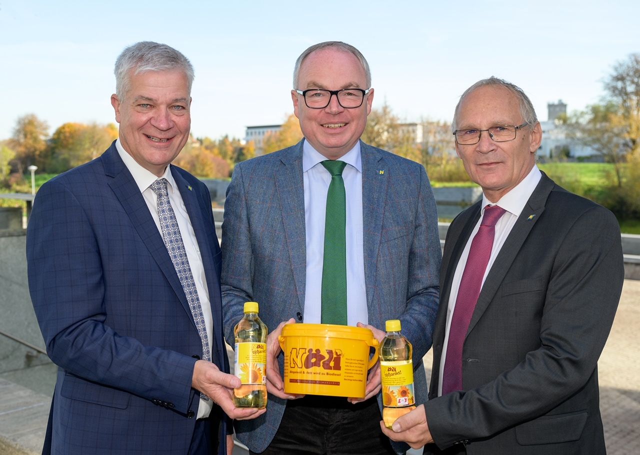 LAbg. Anton Kasser, LH-Stv. Stephan Pernkopf, Bgm. Roman Stachelberger (v.l.)