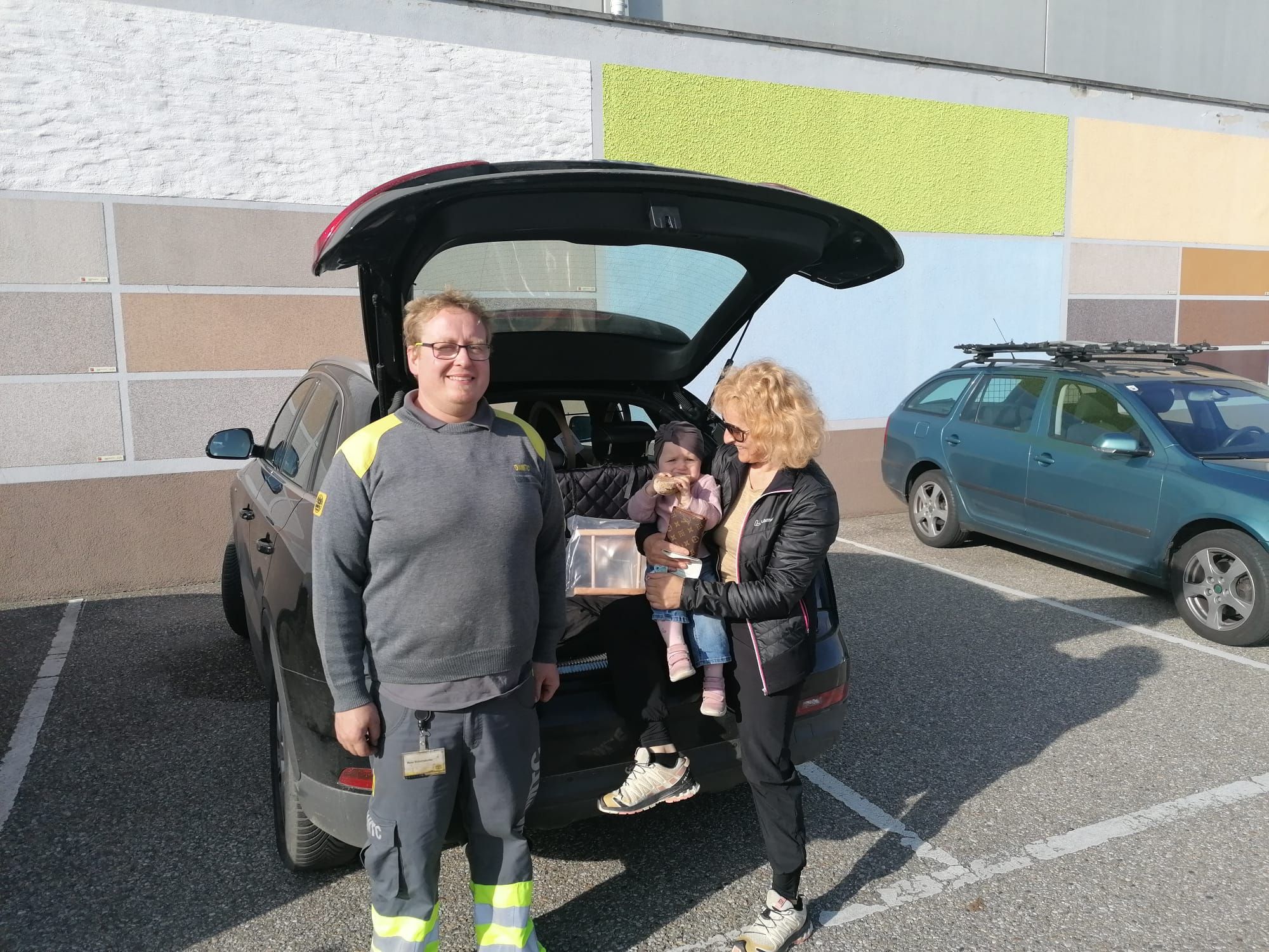 Pannenhelfer Rene Reikersdorfer, Maria Z. und Enkelin Paula