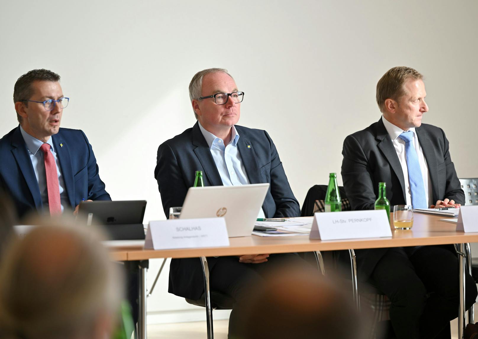 Landesvize Stephan Pernkopf (M.) bei Sitzung von Energielenkungsbeirat