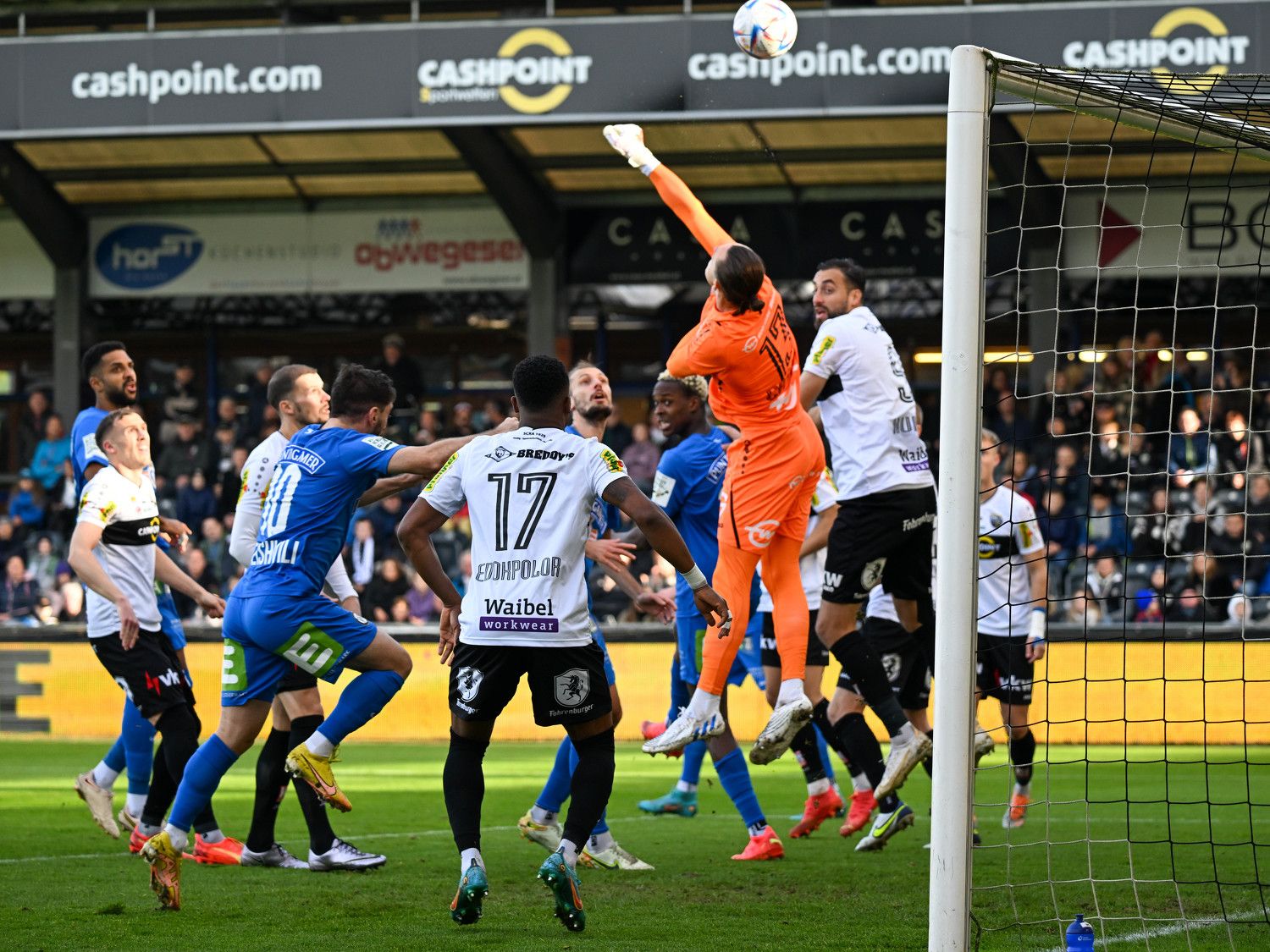 Enger Fight zwischen Altach und Sturm.