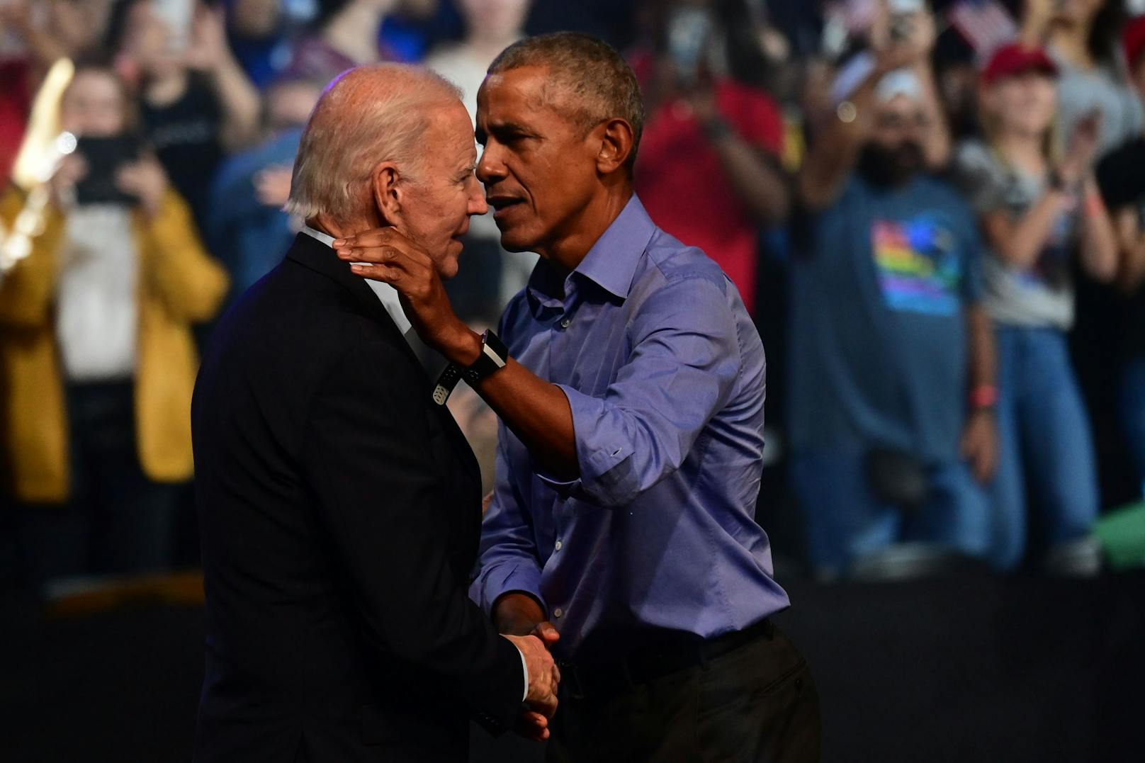 Machen gemeinsam Wahlkampf: Joe Biden (links) und Barack Obama in Philadelphia.