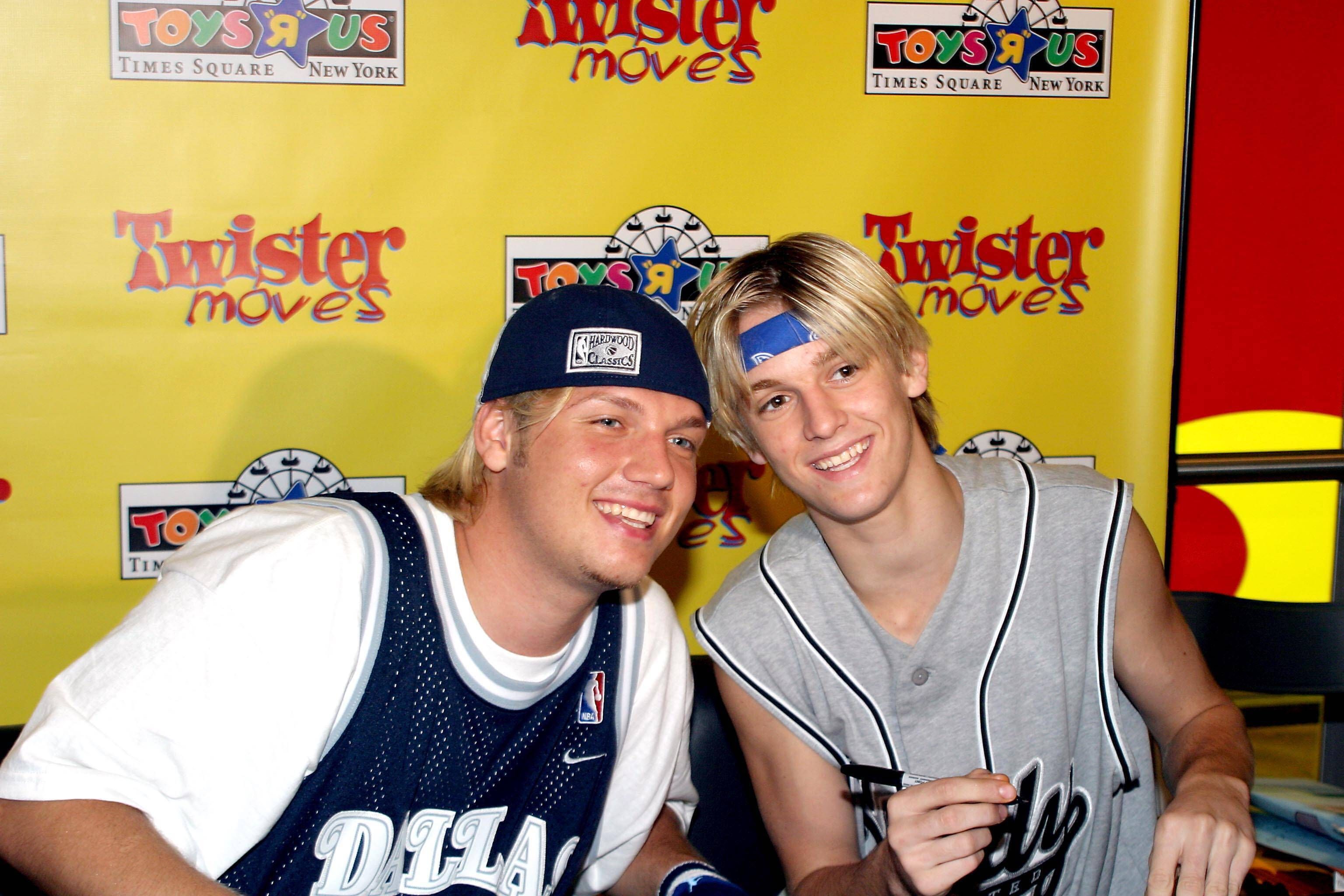  Nick und Aaron Carter 2003. Später sollen die Brüder zerstritten gewesen sein.