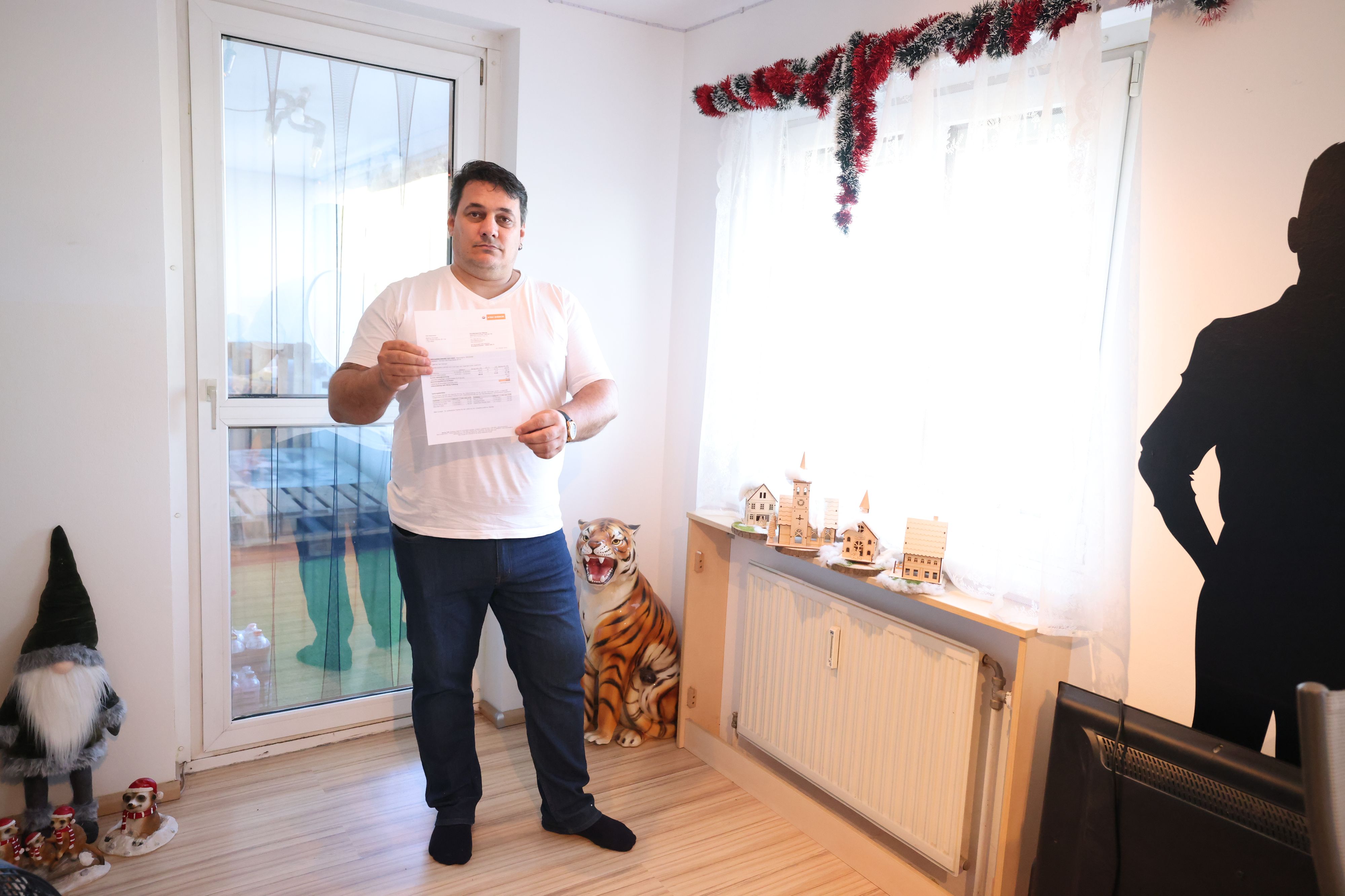 Markus D. hat 19 Jahre lang nicht geheizt. Trotzdem soll er jetzt erheblich mehr für die Fernwärme zahlen.