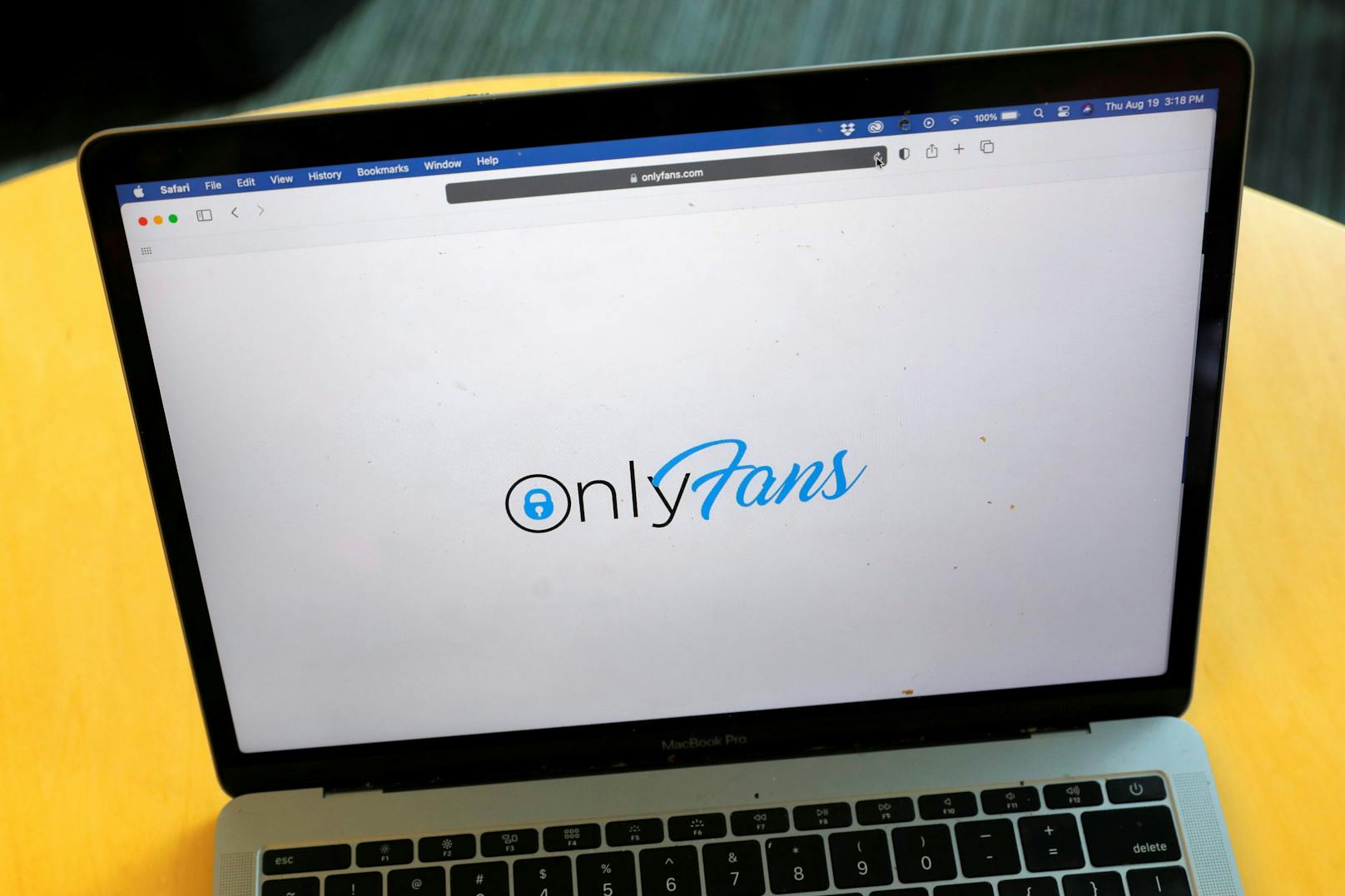 OnlyFans-Model sucht Assistenten um 4.000 Euro im Monat