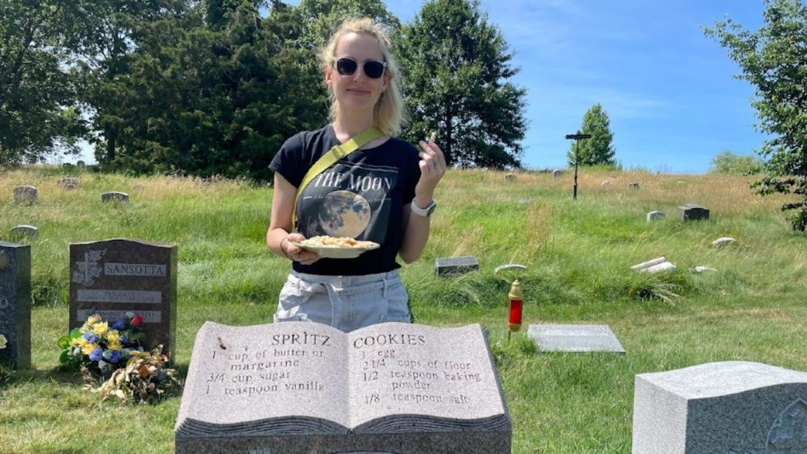 Diese Frau spürt Kochrezepte auf dem Friedhof auf