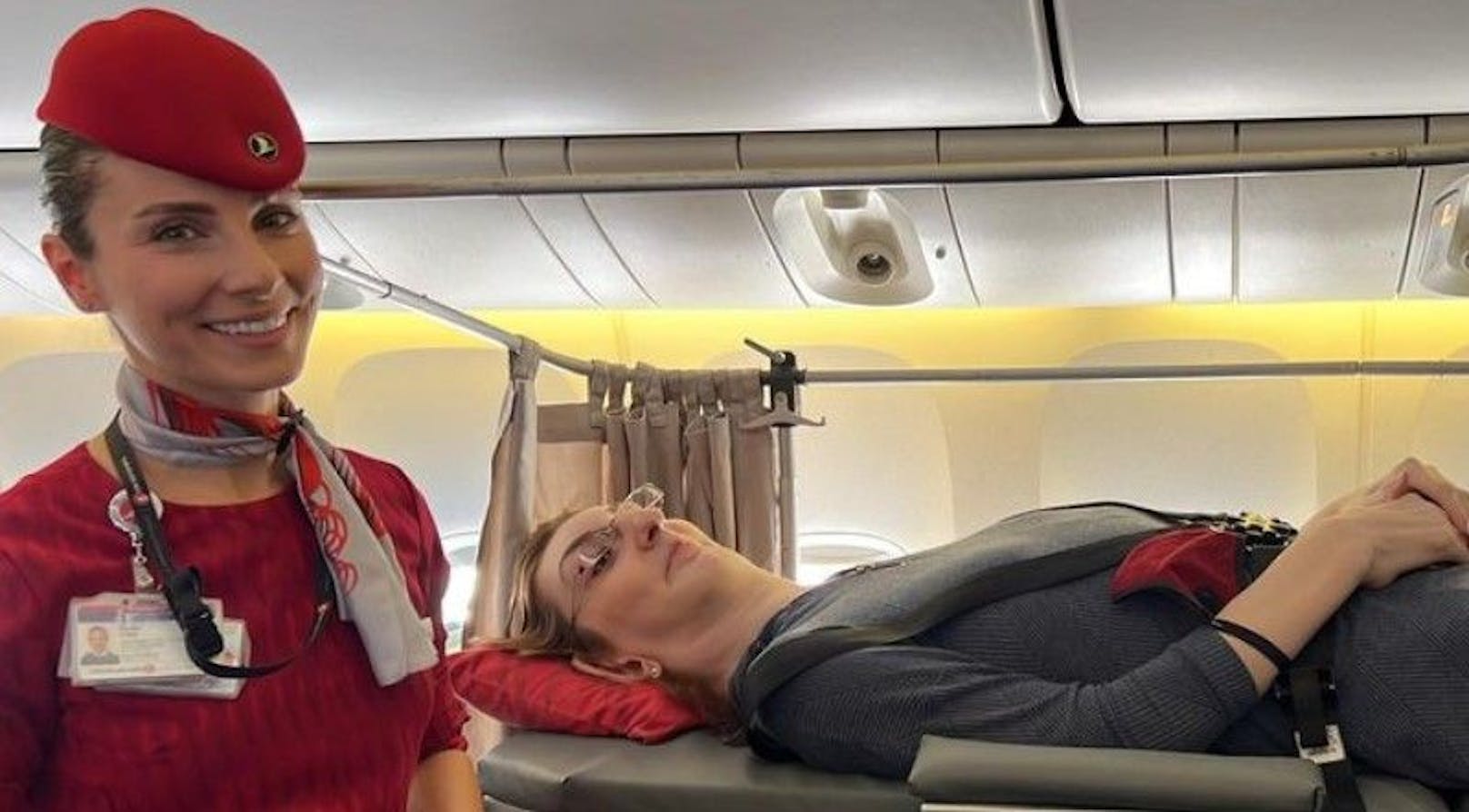Größte Frau der Welt fliegt zum ersten Mal mit Flugzeug