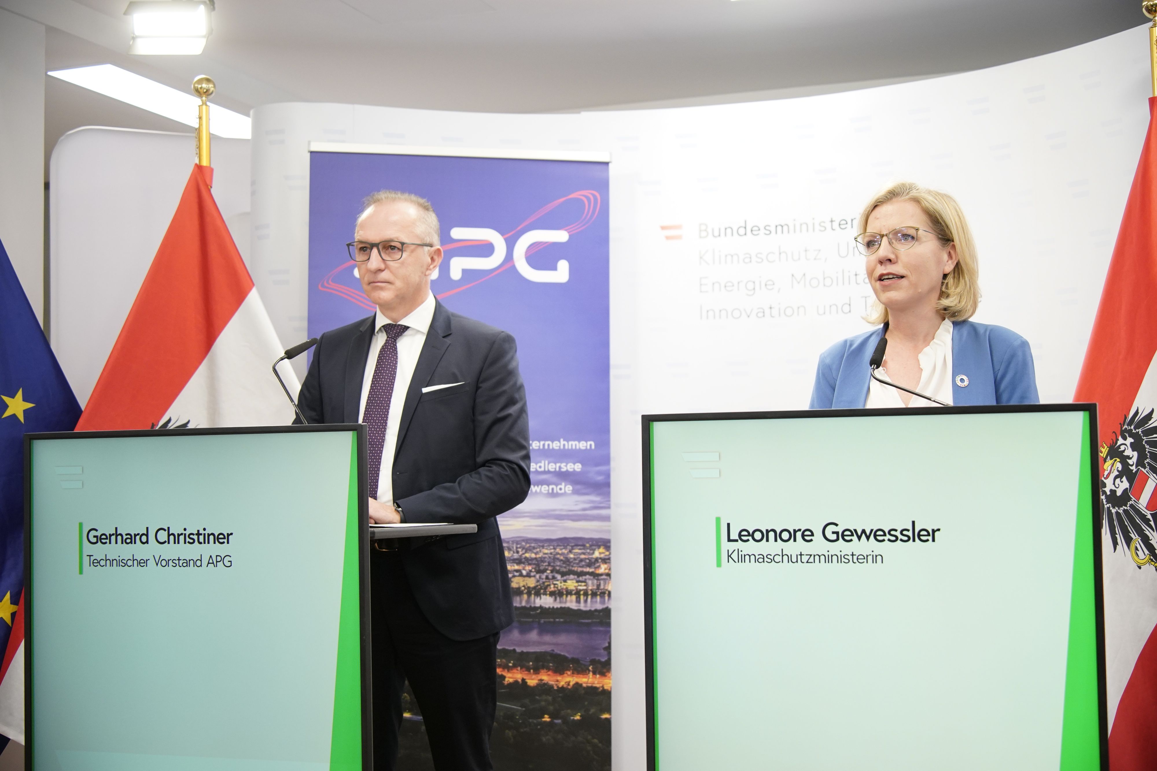 APG-Chef Christiner und Ministerin Gewessler