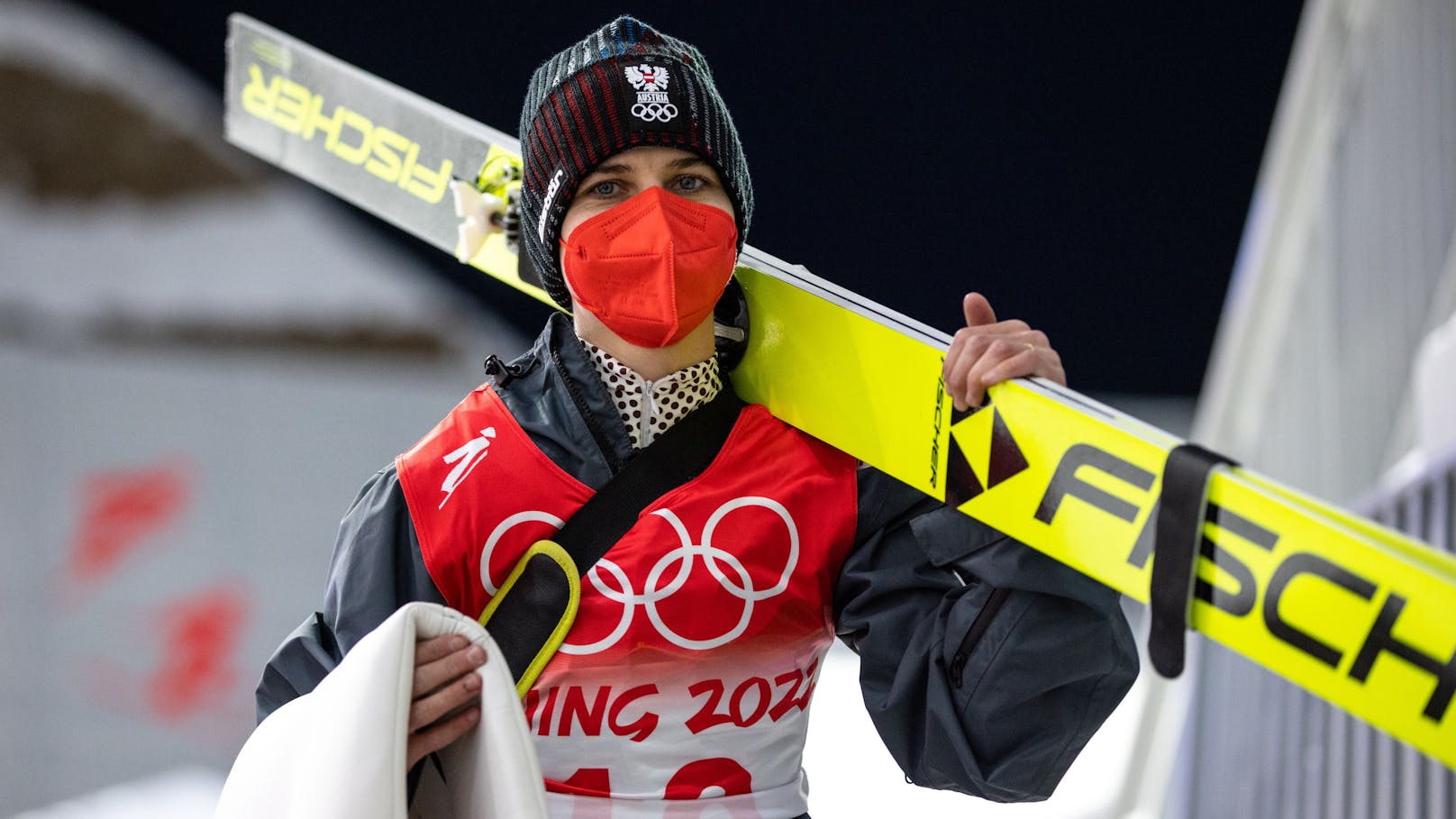 Sophie Sorschag wagt den Absprung.