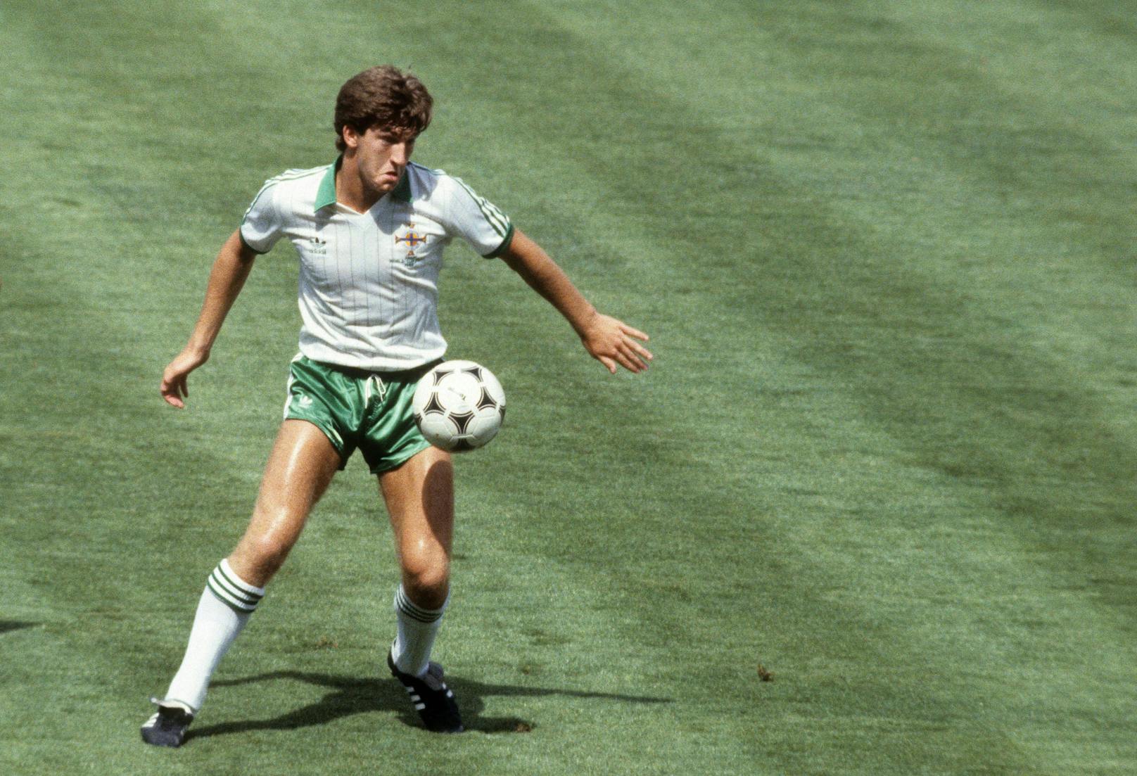 Der jüngste WM-Teilnehmer: Norman Whiteside stand bei der WM 1982 im Alter von 17 Jahren und 41 Tagen im Nordirland-Kader.