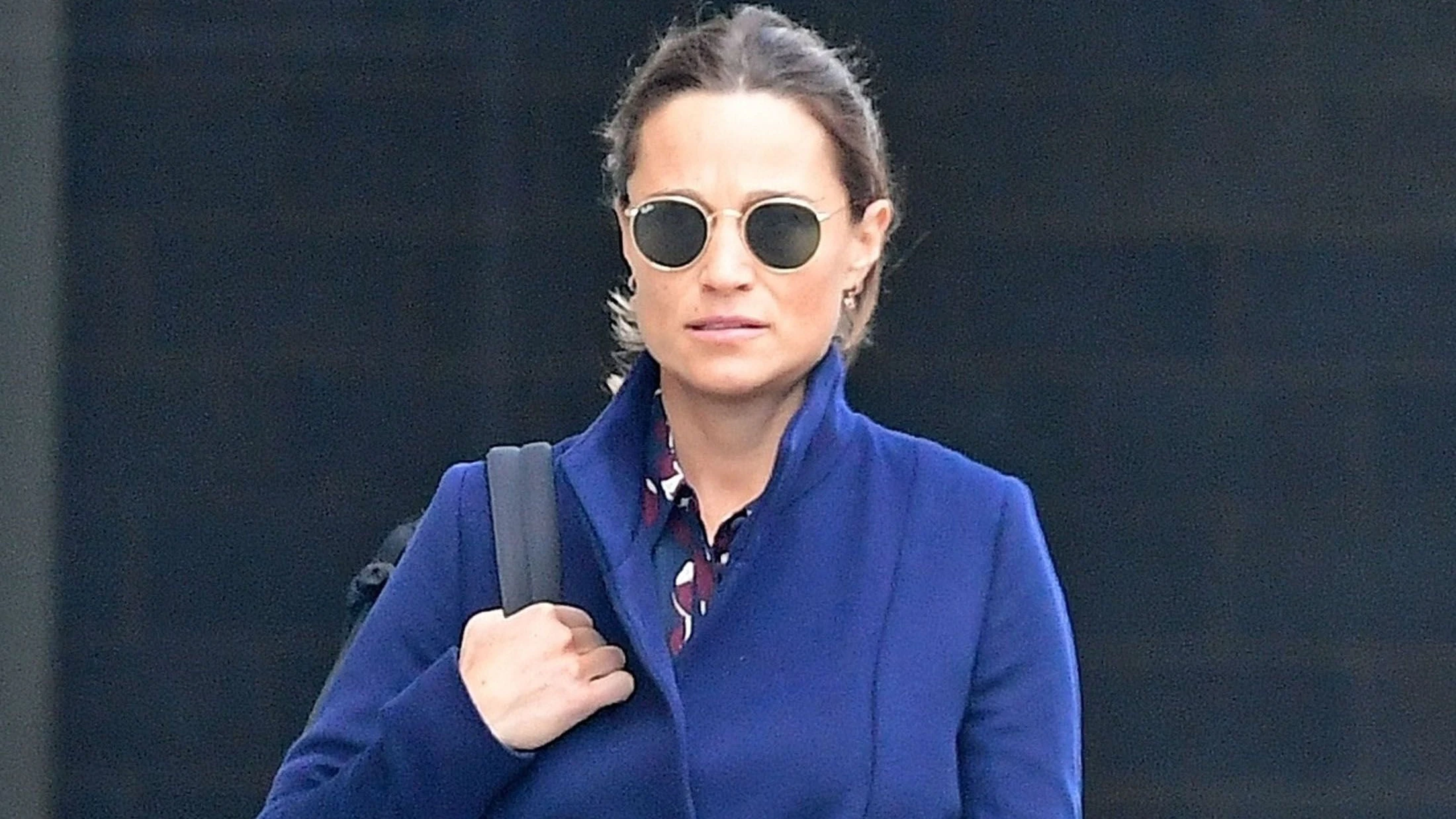 Heute.at - Pippa versperrt Gehweg: 35 Nachbarn zeigen sie an