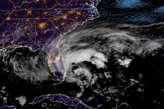 Überschwemmungen auf der Insel Grand Bahama: Sturm Nicole vor der Küste Floridas. (9. November 2022)