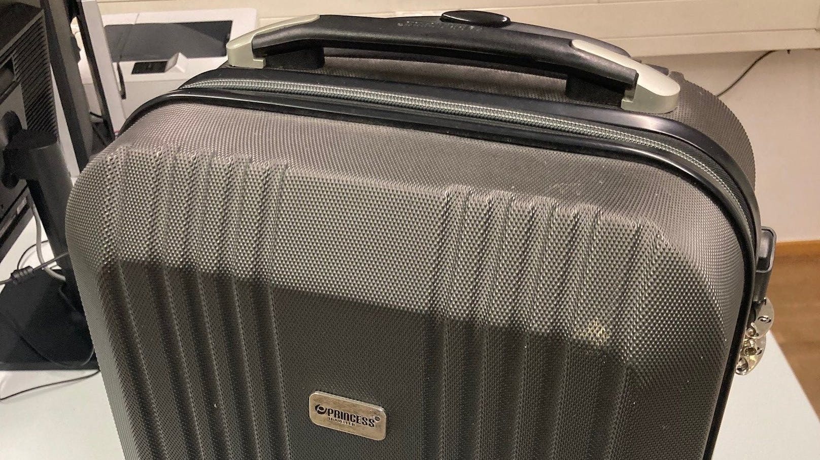 Dieser Koffer wurde sehr wahrscheinlich auf der Zugfahrt von Lindau bis Bregenz gestohlen&nbsp; – und sucht nun seinen Besitzer.