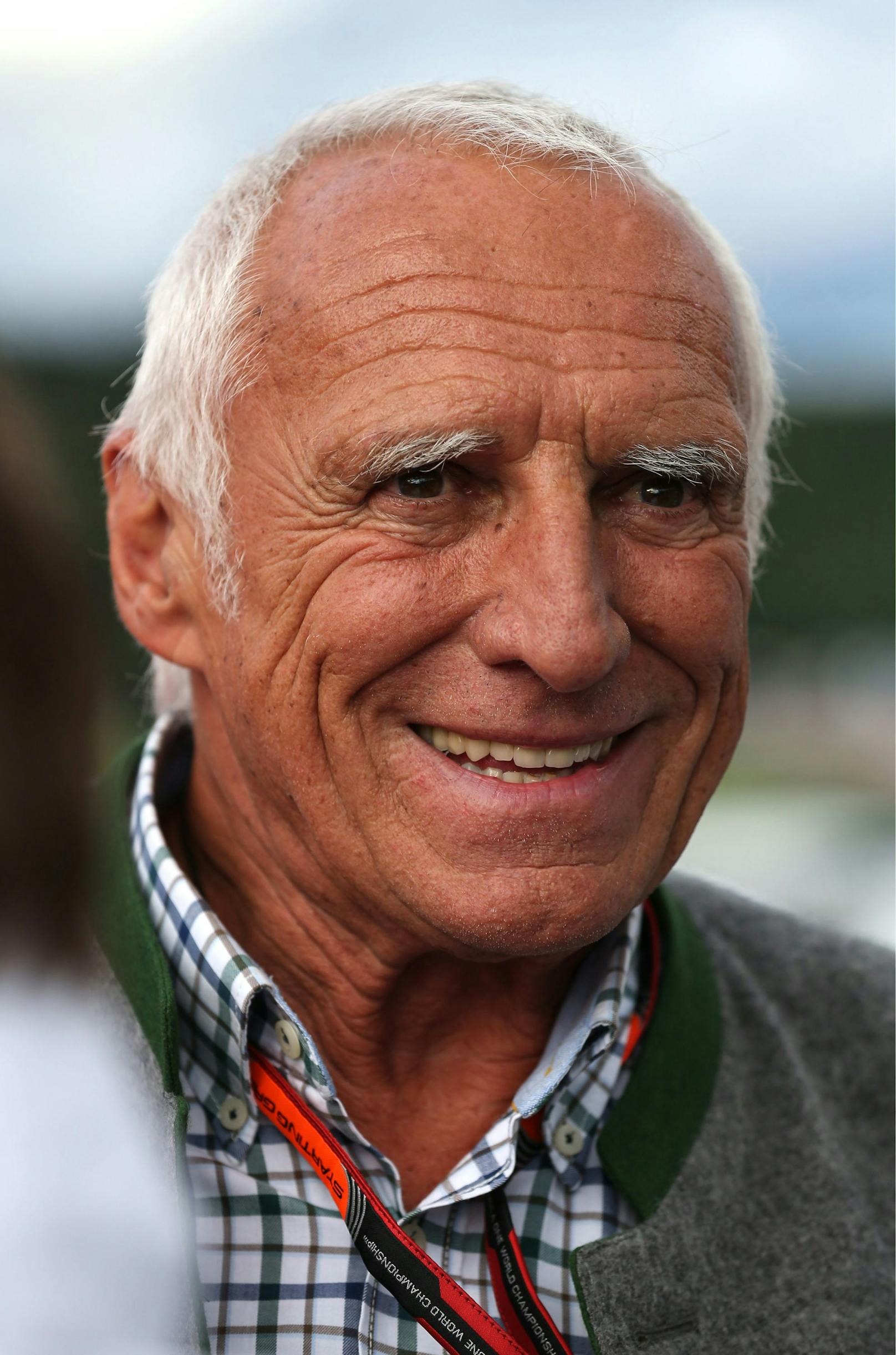 Red-Bull-Gründer <strong>Dietrich "Didi" Mateschitz</strong> starb nach einer langen schweren Krankheit am 22. Oktober 2022 im Alter von 78 Jahren. Er hinterließ nicht nur sein Imperium, sondern auch Frau und Sohn.