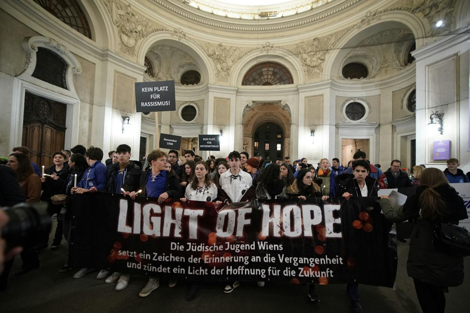 Lights of Hope – Marsch zum Gedenken an den 9. November 1938