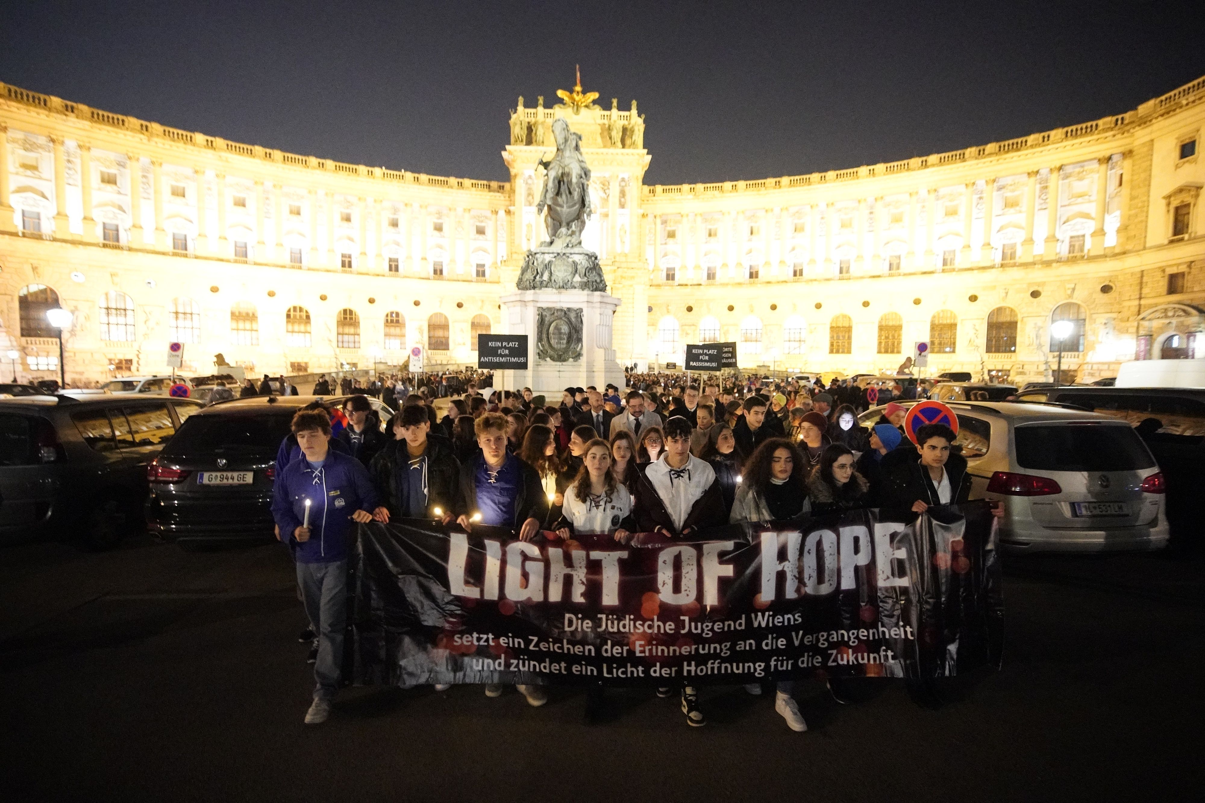 Lights of Hope – von der jüdischen Jugend initiierter Marsch der Hoffnung und zum Gedenken an den 9. November 1938