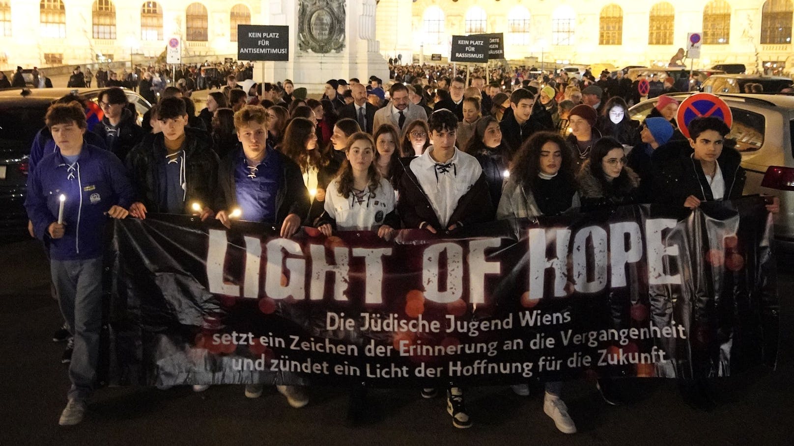 Lights of Hope – von der jüdischen Jugend initiierter Marsch der Hoffnung und zum Gedenken an den 9. November 1938
