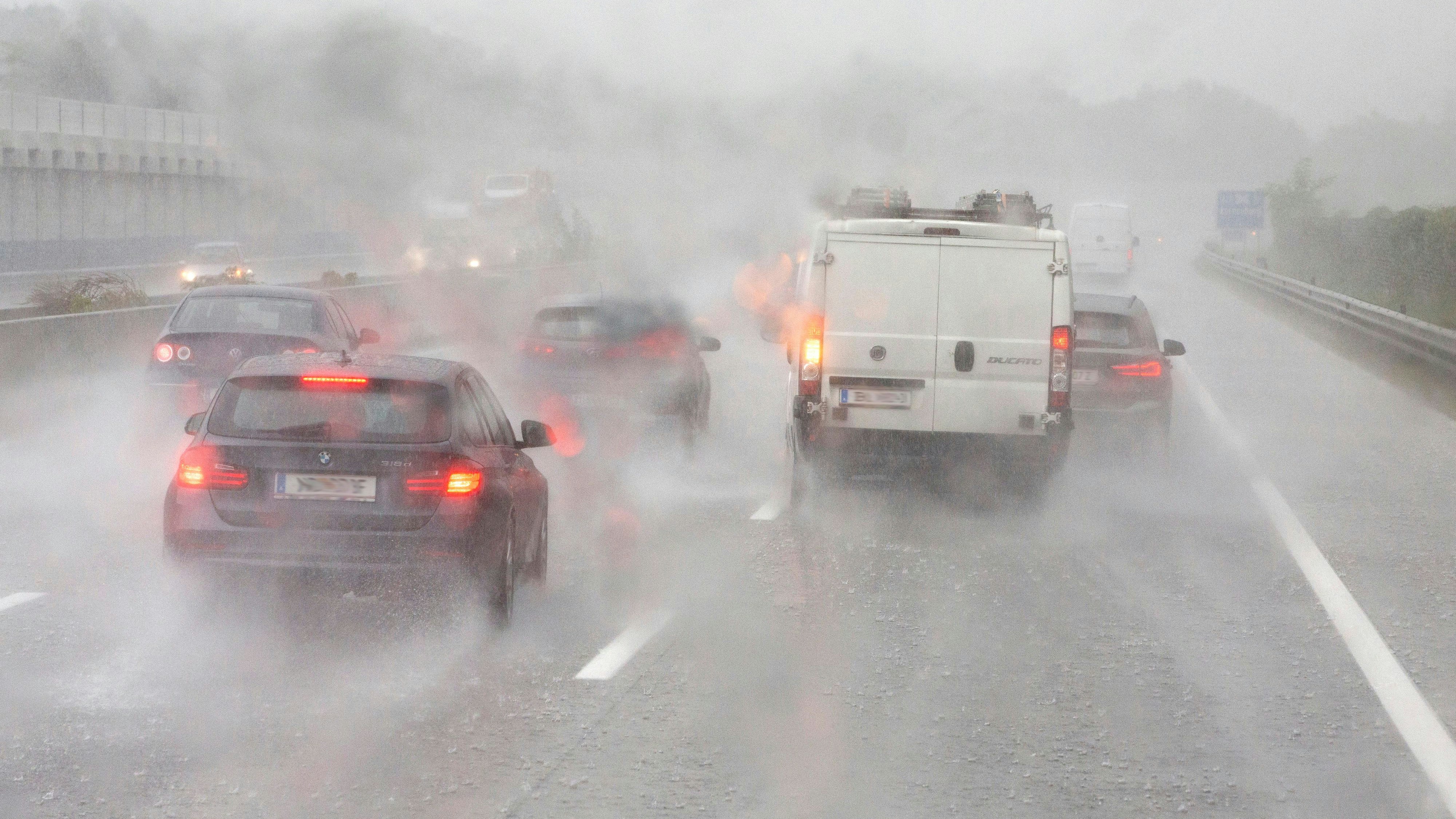 Am Donnerstag legt sich teils heftiger Regen über ganz Österreich.