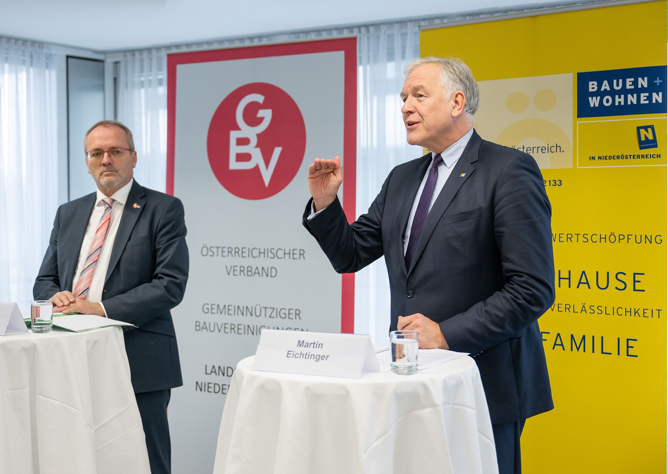 Manfred Damberger und Martin Eichtinger bei der Pressekonferenz.