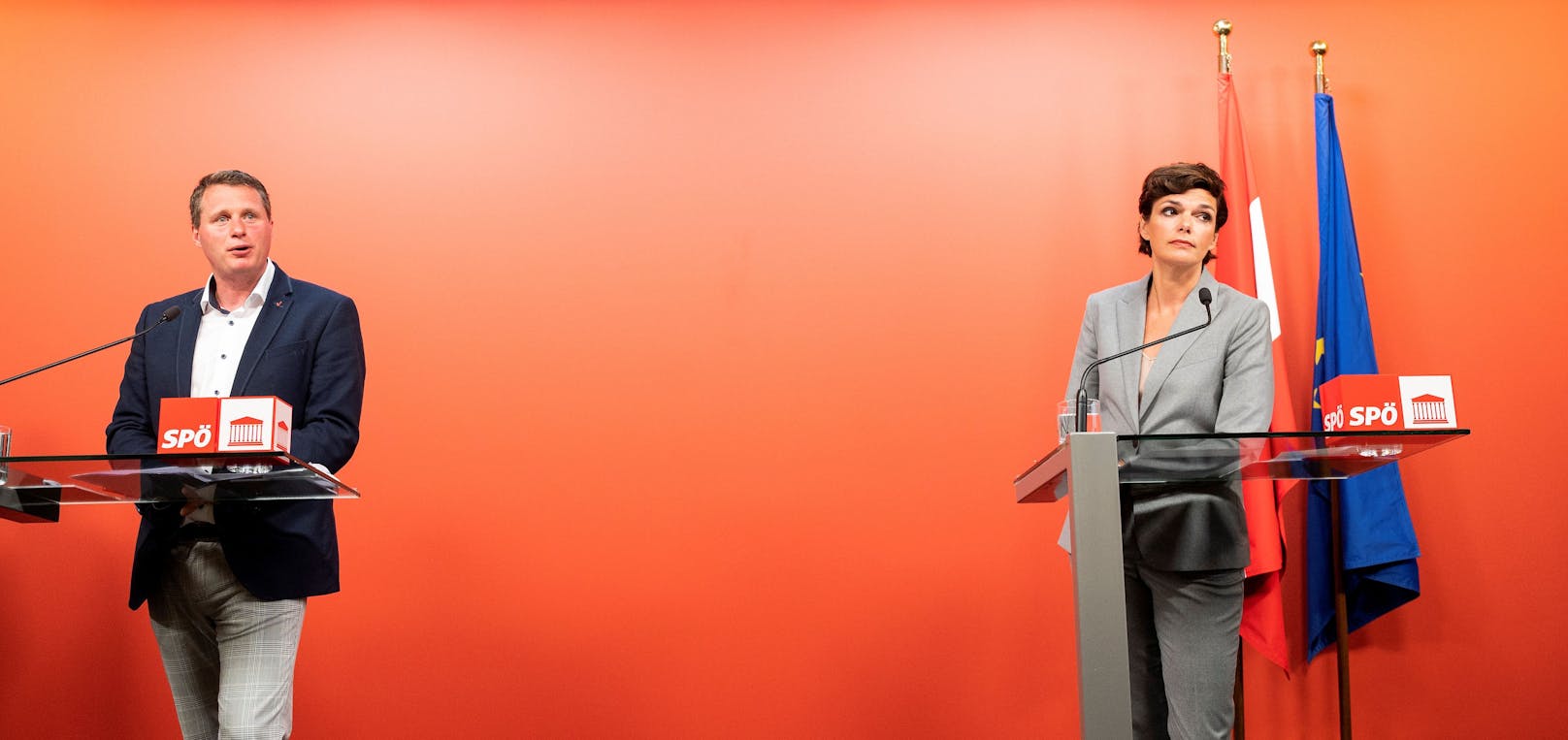 Vida-Vertreter Gerald Mjka im Rahmen einer gemeinsamen Pressekonferenz mit der SPÖ-Vorsitzenden Pamela Rendi-Wagner. Archivbild vom 5. August 2020.