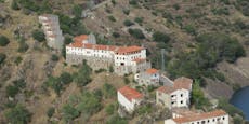 Spanisches Dorf steht für 260.000 Euro zum Verkauf