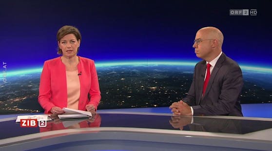 WIFO-Direktor Gabriel Felbermayr in der ZIB2 bei Marie-Claire Zimmermann am 11. November 2022.