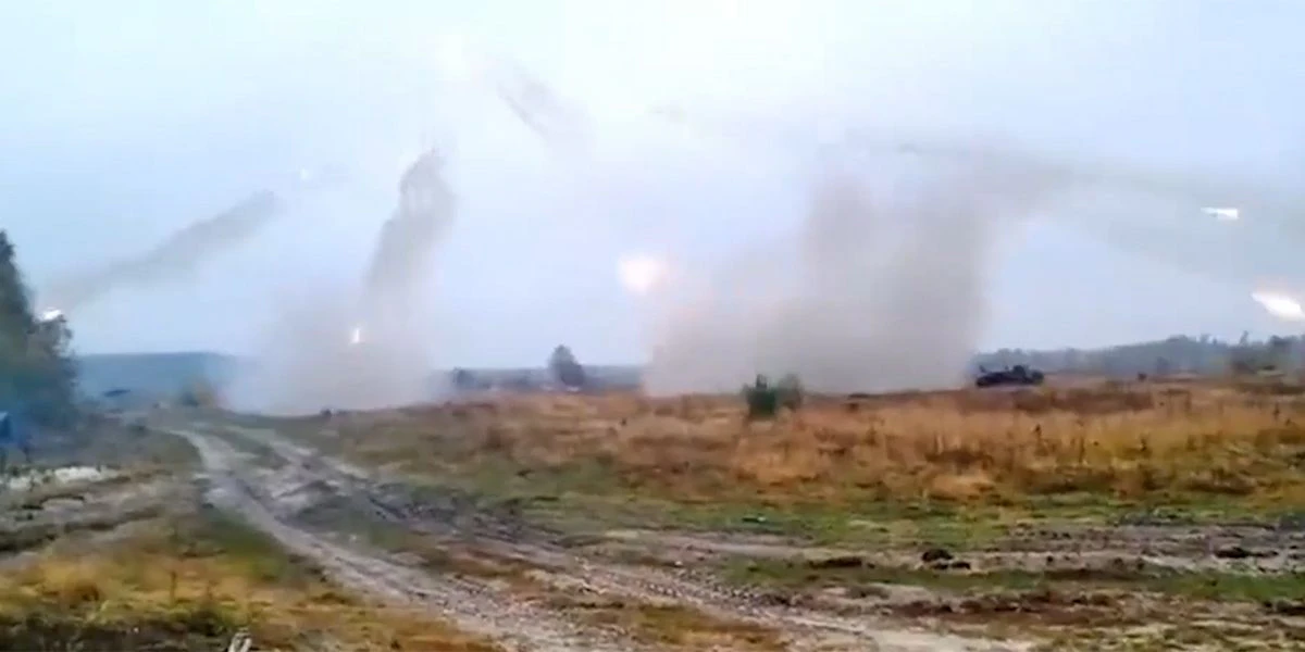 Unter heftigem Beschuss fliehen Wladimir Putins Truppen aus Cherson.