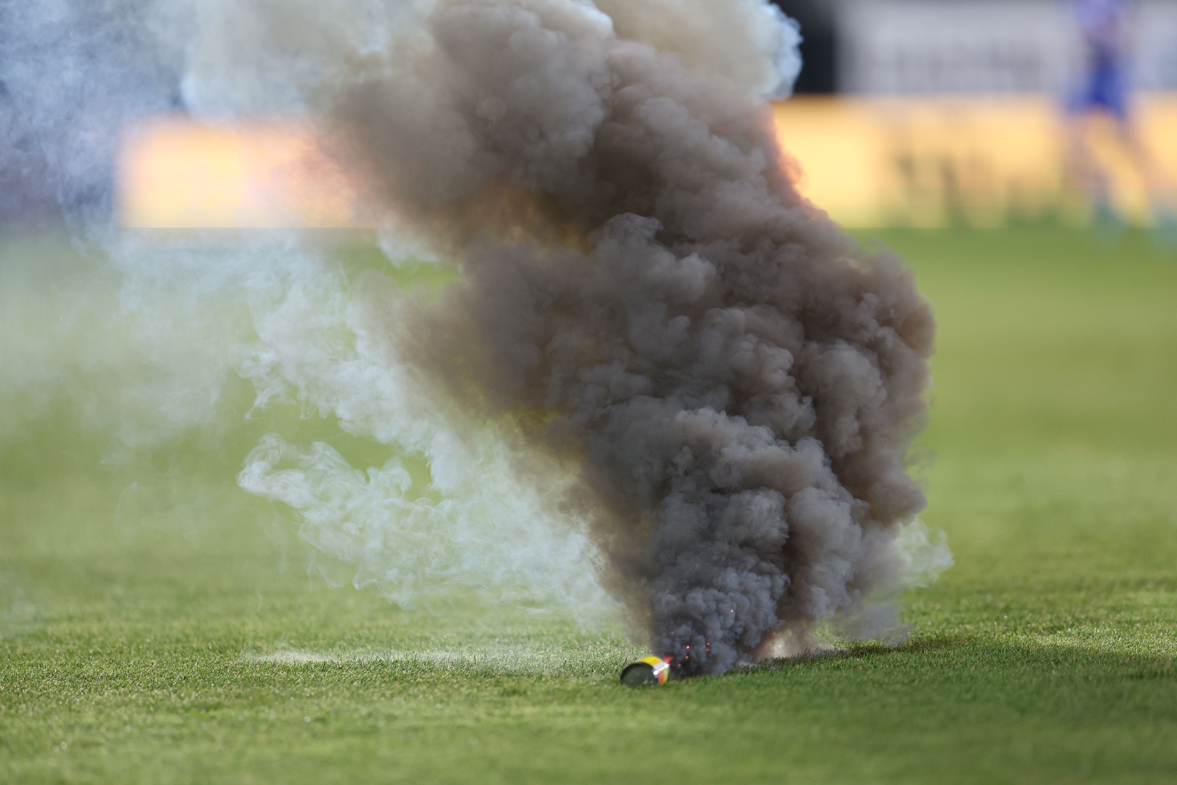 Heimfans sorgten am Dienstagabend für einen Polizeieinsatz. (Symbolbild)