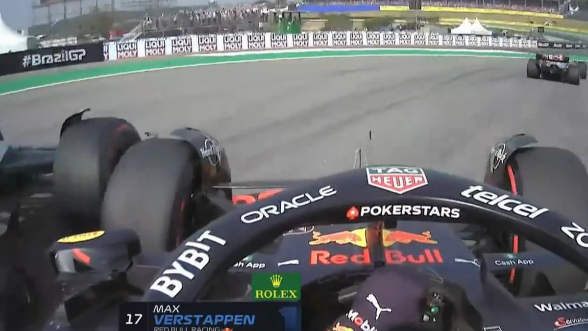 Crash zwischen Hamilton und Verstappen.