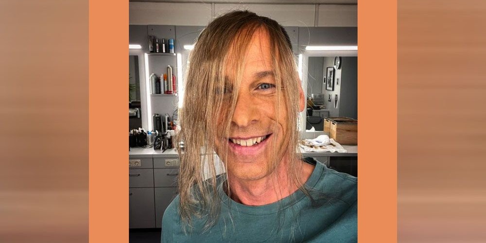 Der ORF-Wetterstar sorgt mit neuer Frisur für Staunen. 