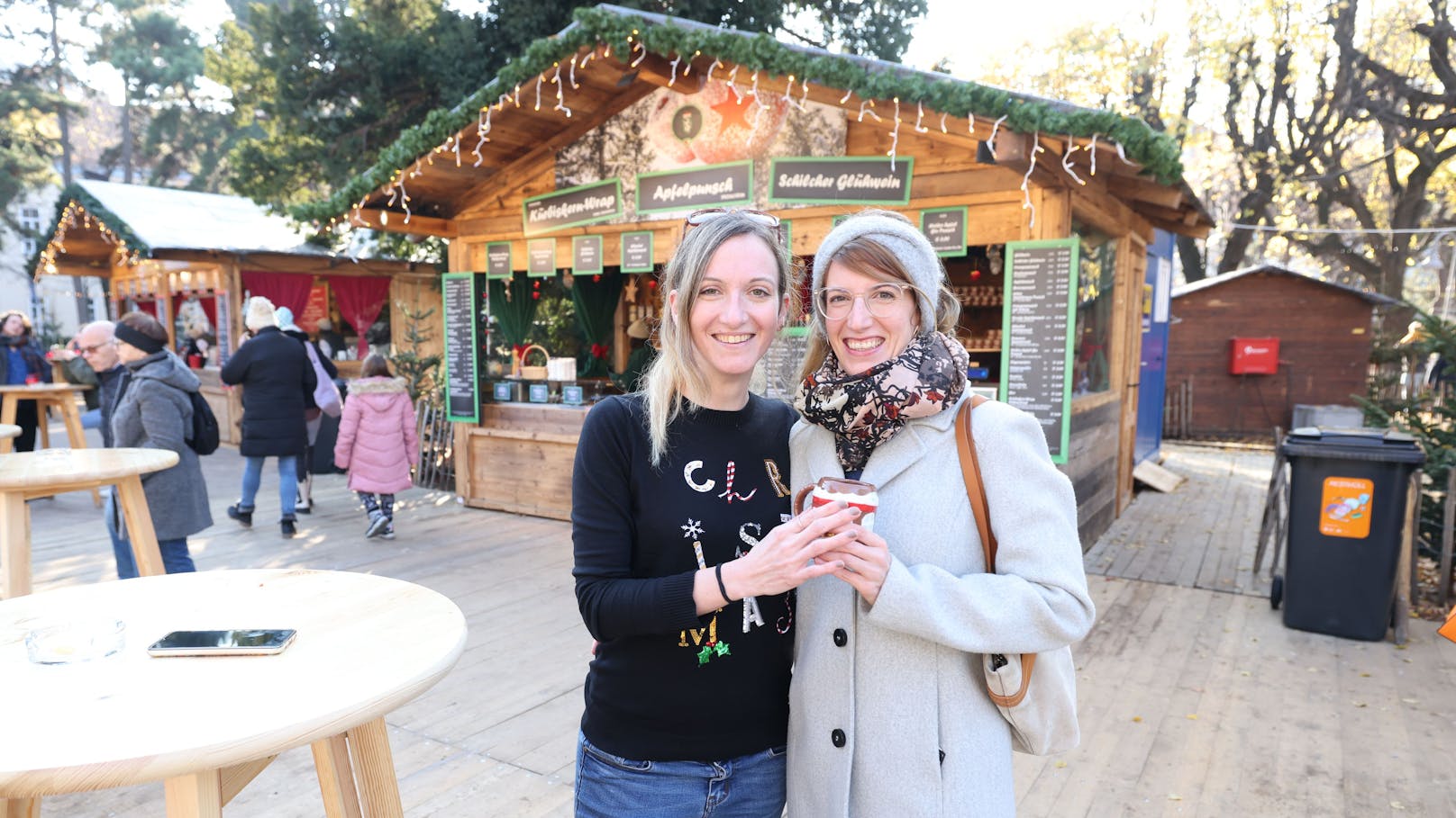 Christkindlmarkt: 5,40 € für Punsch, dazu 5 € Pfand