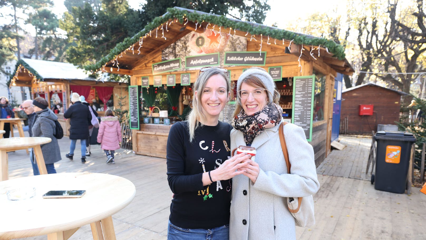 Christkindlmarkt: 5,40 € für Punsch, dazu 5 € Pfand