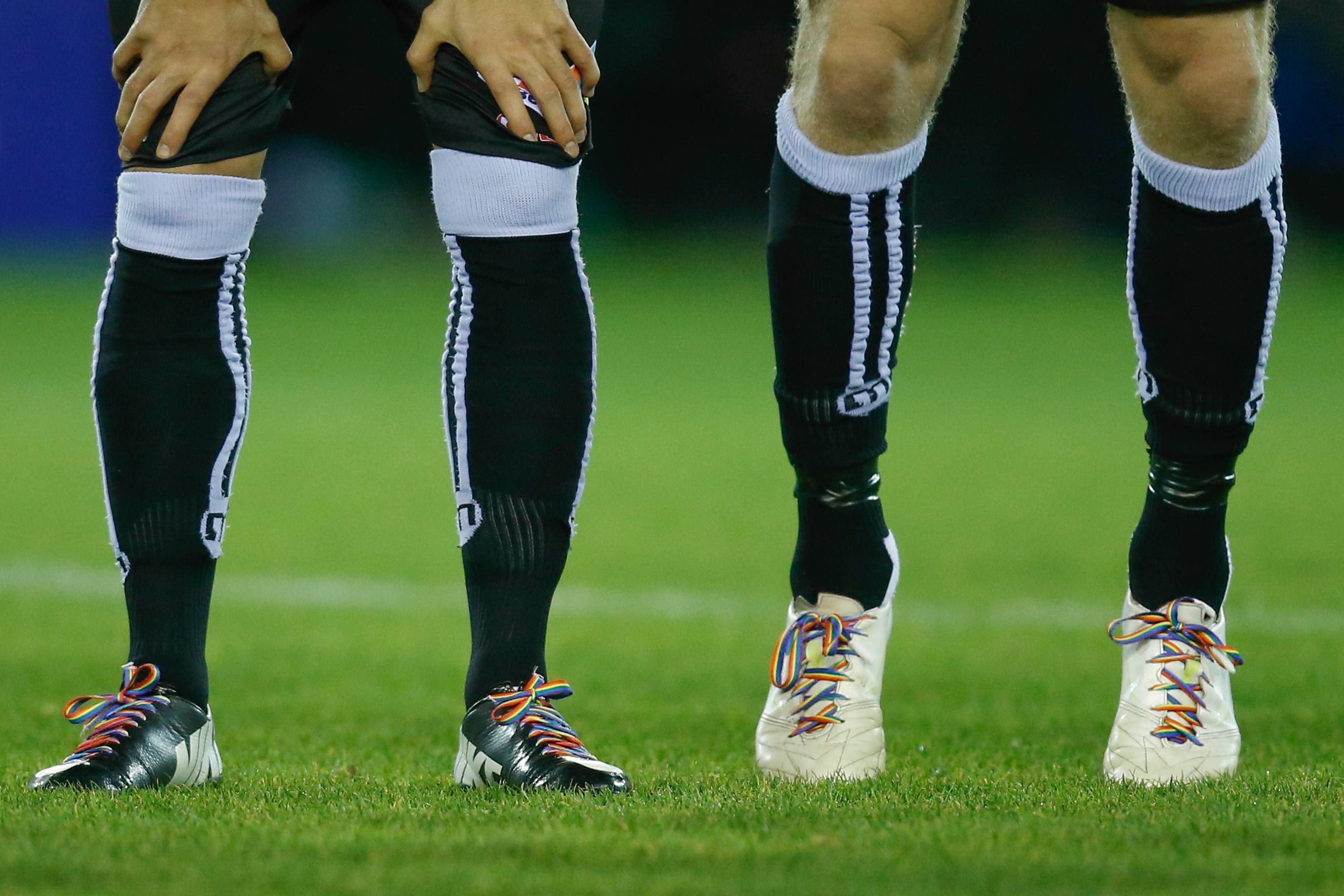 Ein homosexuelles Paar bei einem Premier-League-Klub?