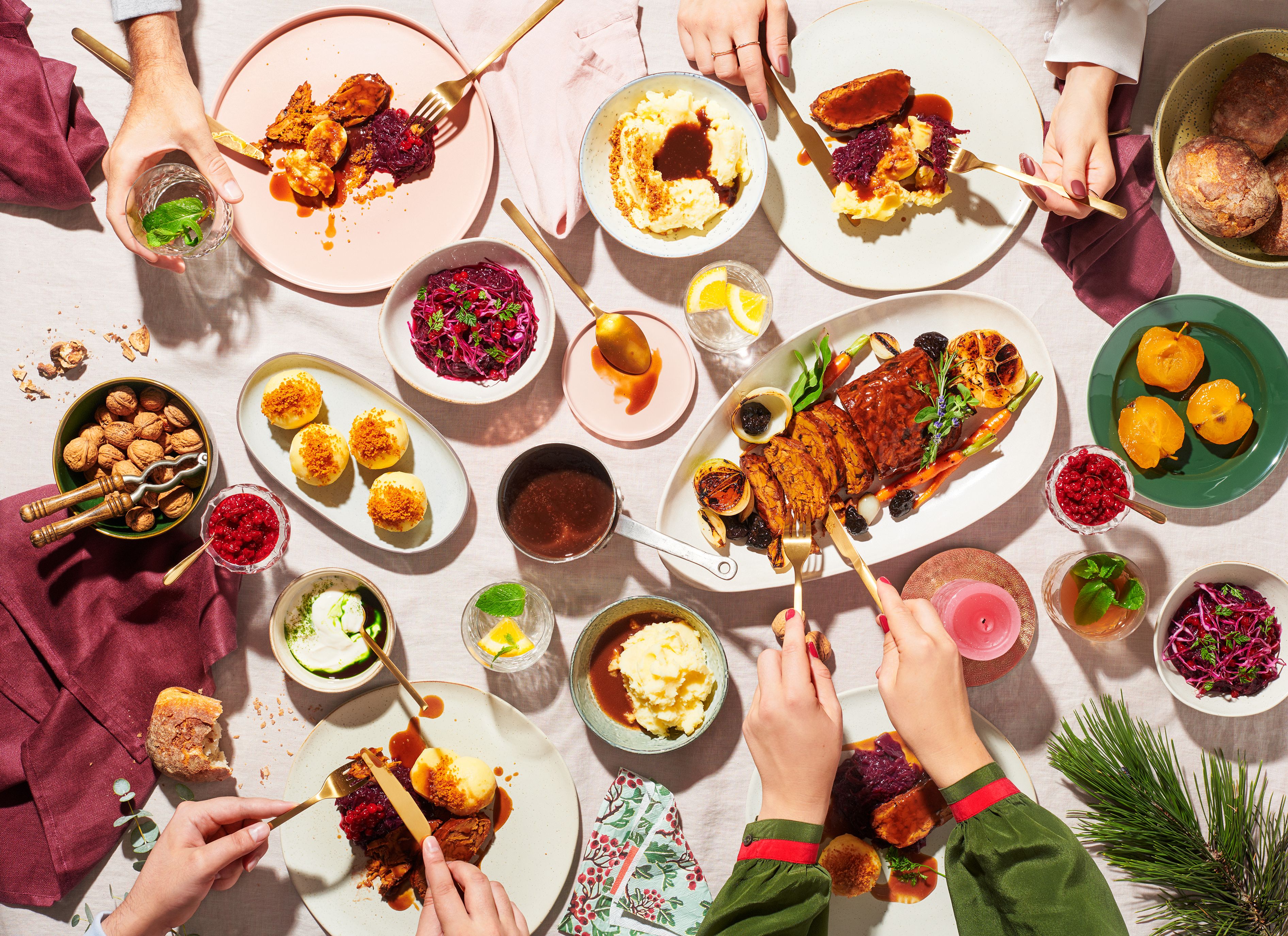 Der vegane Weihnachtsbraten von Planted soll sich in Konsistenz und Geschmack kaum von Fleisch unterscheiden.