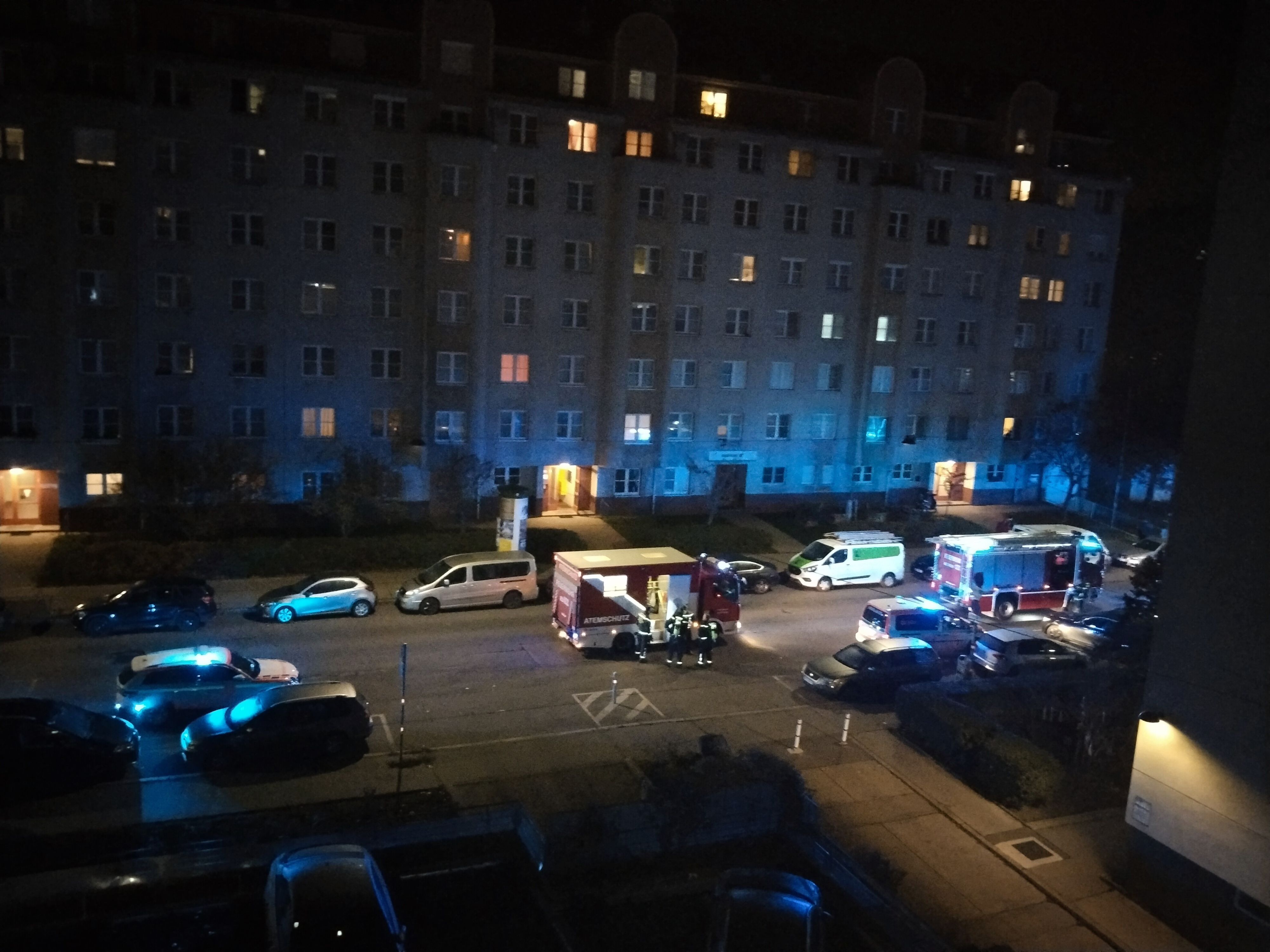 In der Nacht auf Montag kam es zu einem Zimmerbrand. 