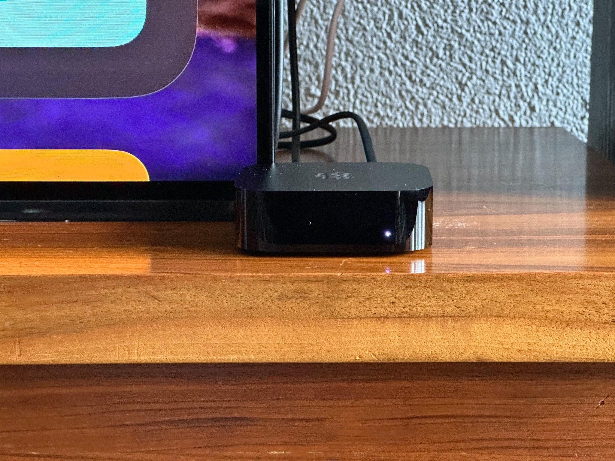 Die Box selbst ist etwas kleiner geworden. Das dürfte aber sowieso nicht auffallen, da sie meist hinterm TV steckt.