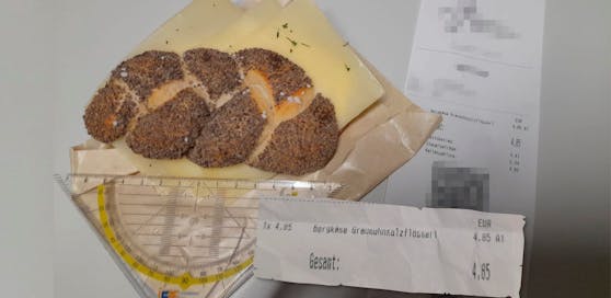 Ein Linzer Bäcker bietet ein Mini-Mohnweckerl mit Käse um fast fünf Euro an.