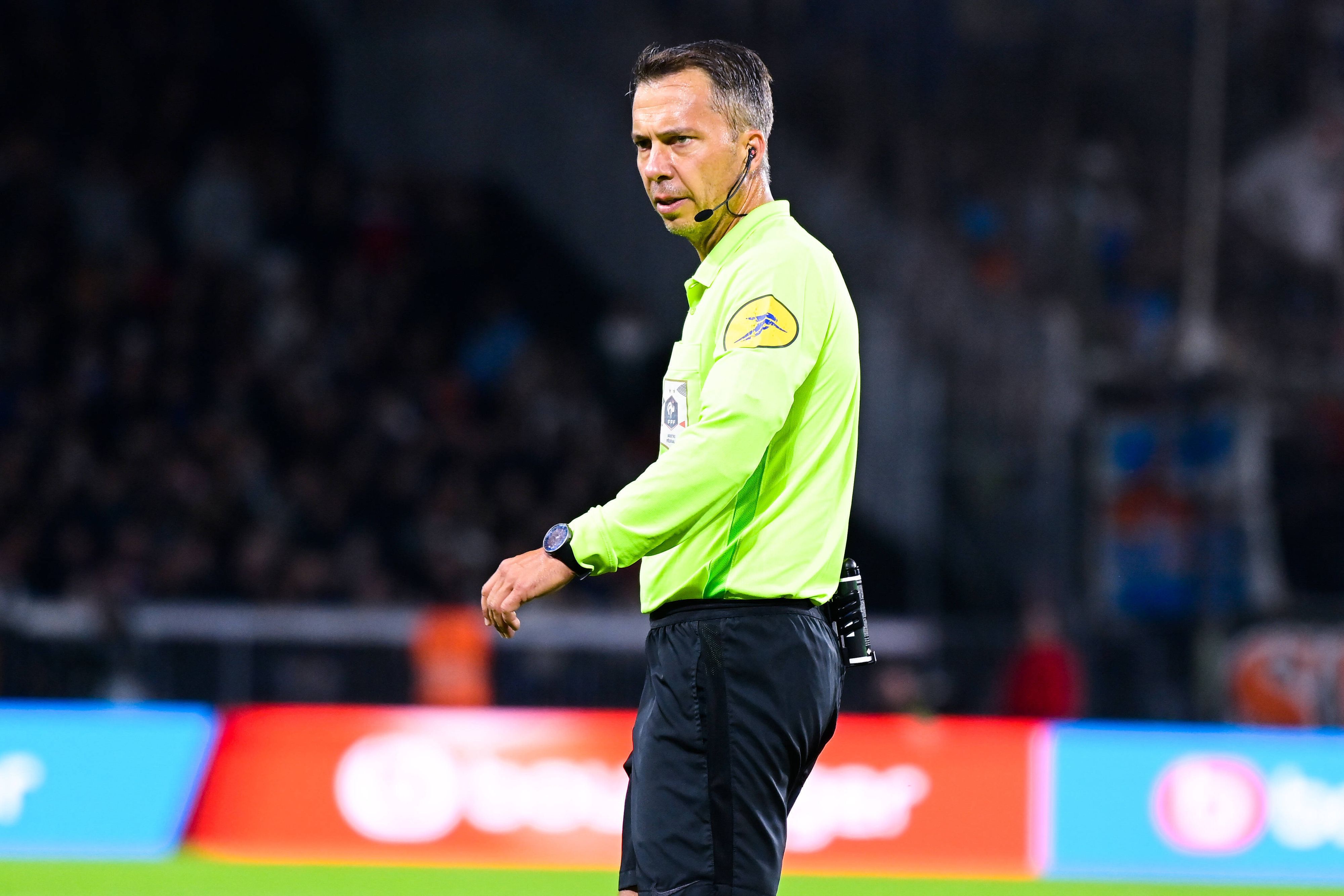 Der französische Fußball trauert um Schiedsrichter Johan Hamel. 