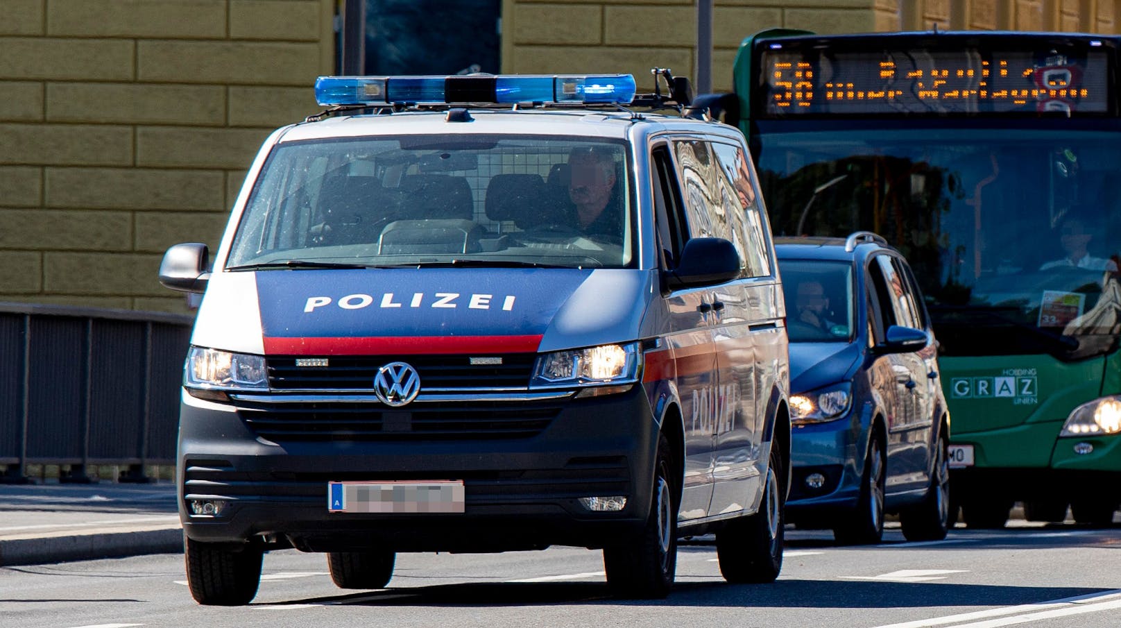Die Grazer Polizei hat immer häufiger mit jugendlichen Straftätern zu tun.