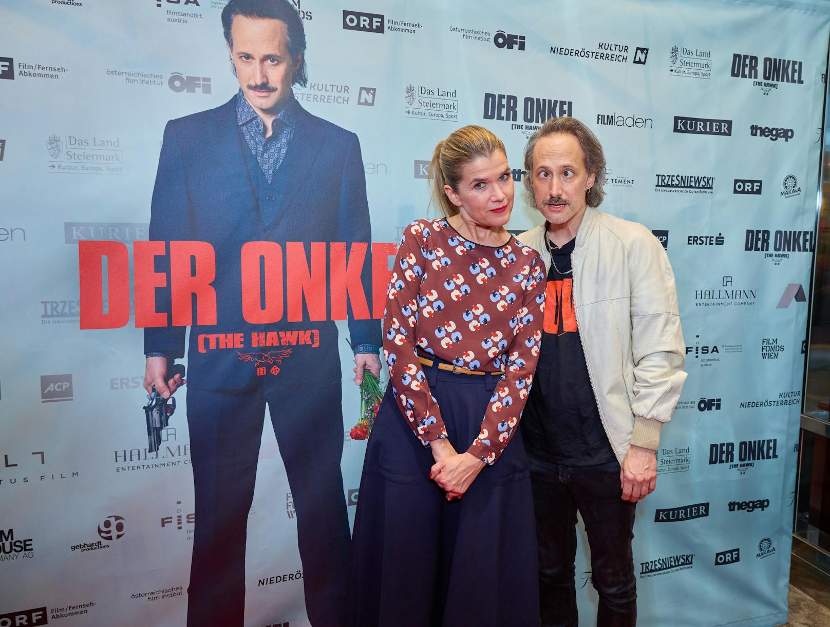 Michael Ostrowski mit Anke Engelke bei der Premiere von "Der Onkel".