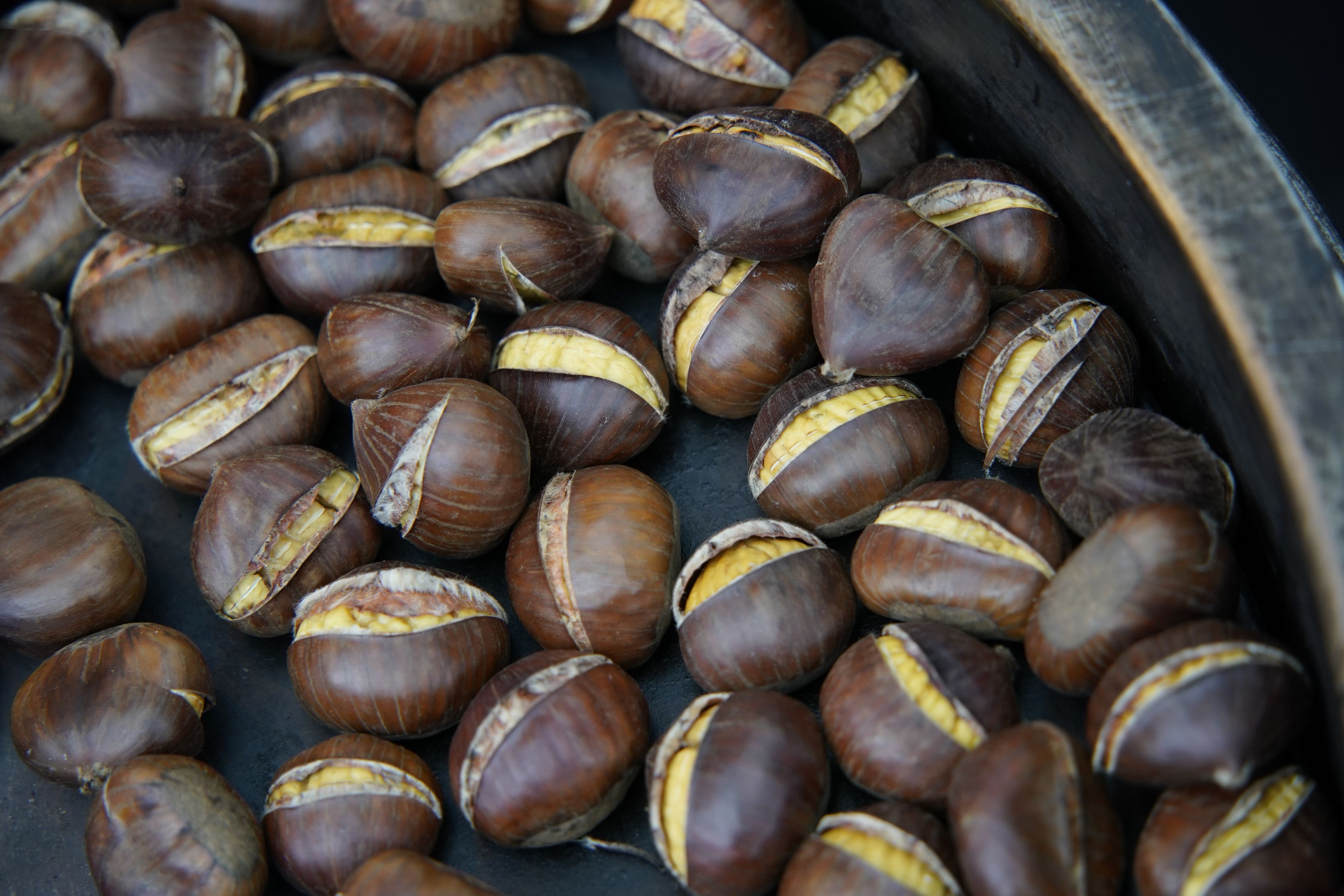 Heute.at - So gelingen dir Maroni im Rohr am besten