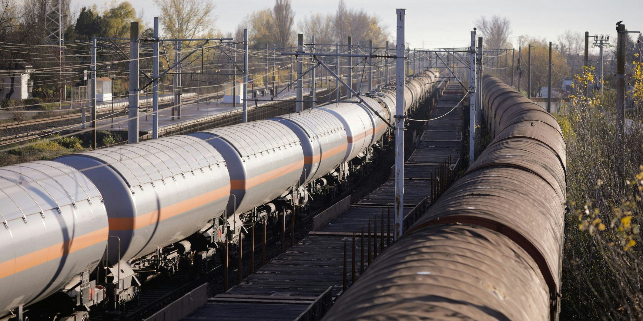 Der auffahrende Güterzug bestand aus 25 Waggons mit Propangas. (Symbolbild)