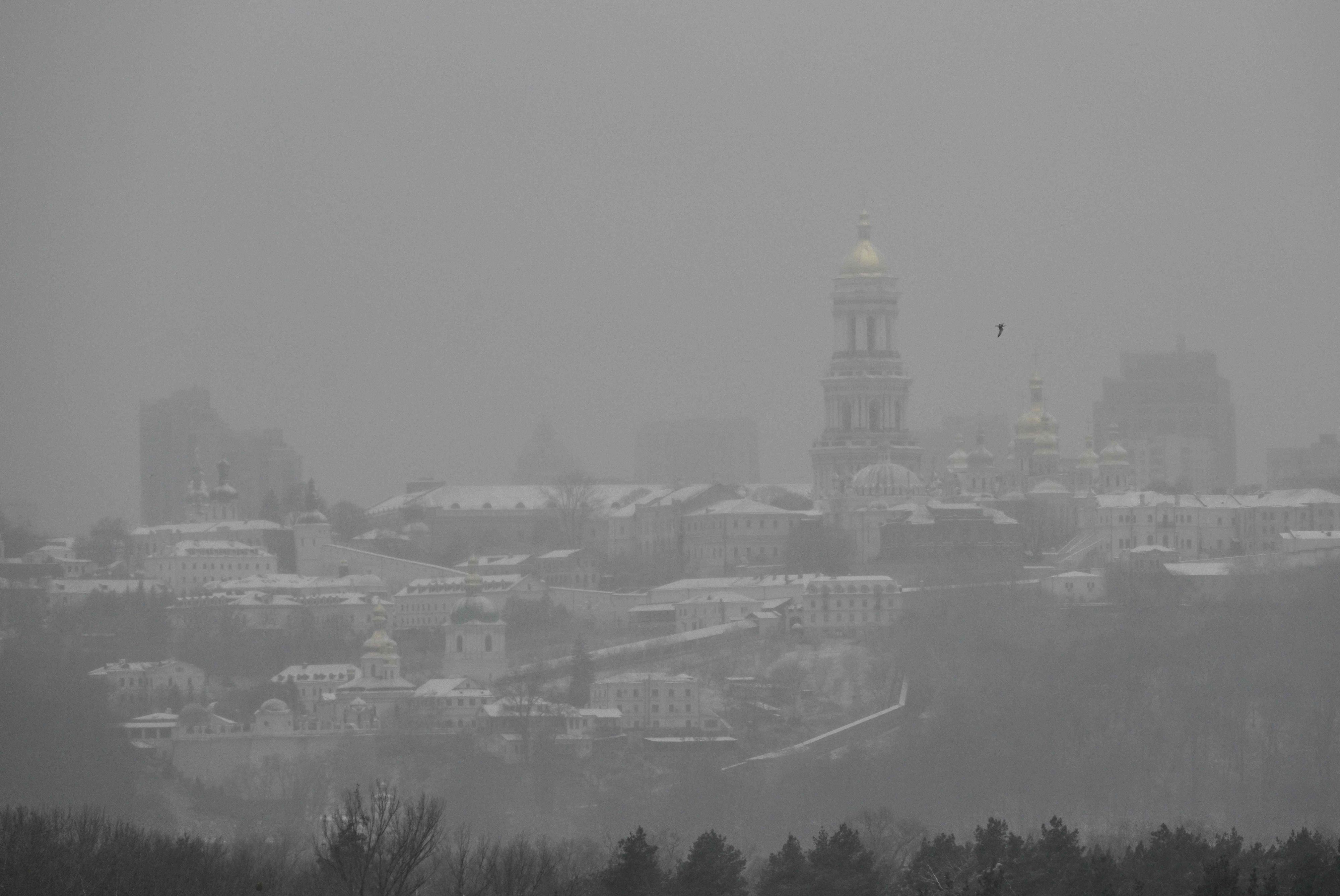 In Kiew fällt der erste Schnee.
