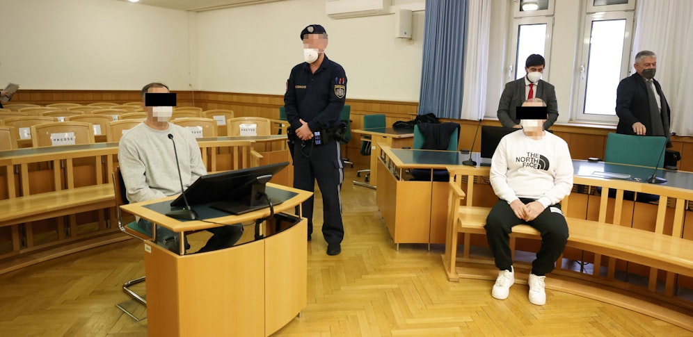 Die beiden Italiener wurden rechtskräftig verurteilt, nachdem sie Schmuck im Wert von über 400.000 Euro gestohlen haben. 