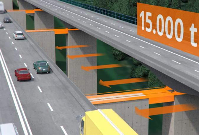 Das Tragwerk der seitlichen Brücke wird verschoben und dient als eine weitere Fahrbahn Richtung Salzburg.