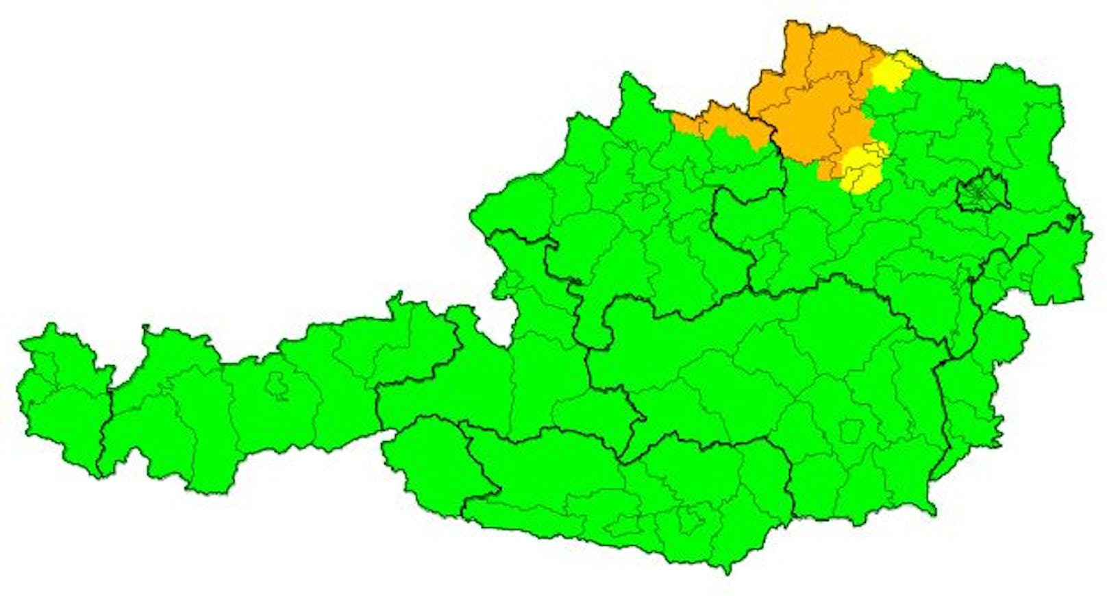 Warnkarte der UWZ: In den orange markierten Regionen werden mehrere Zentimeter Schnee erwartet. Stand 18.11., 13.40 Uhr.